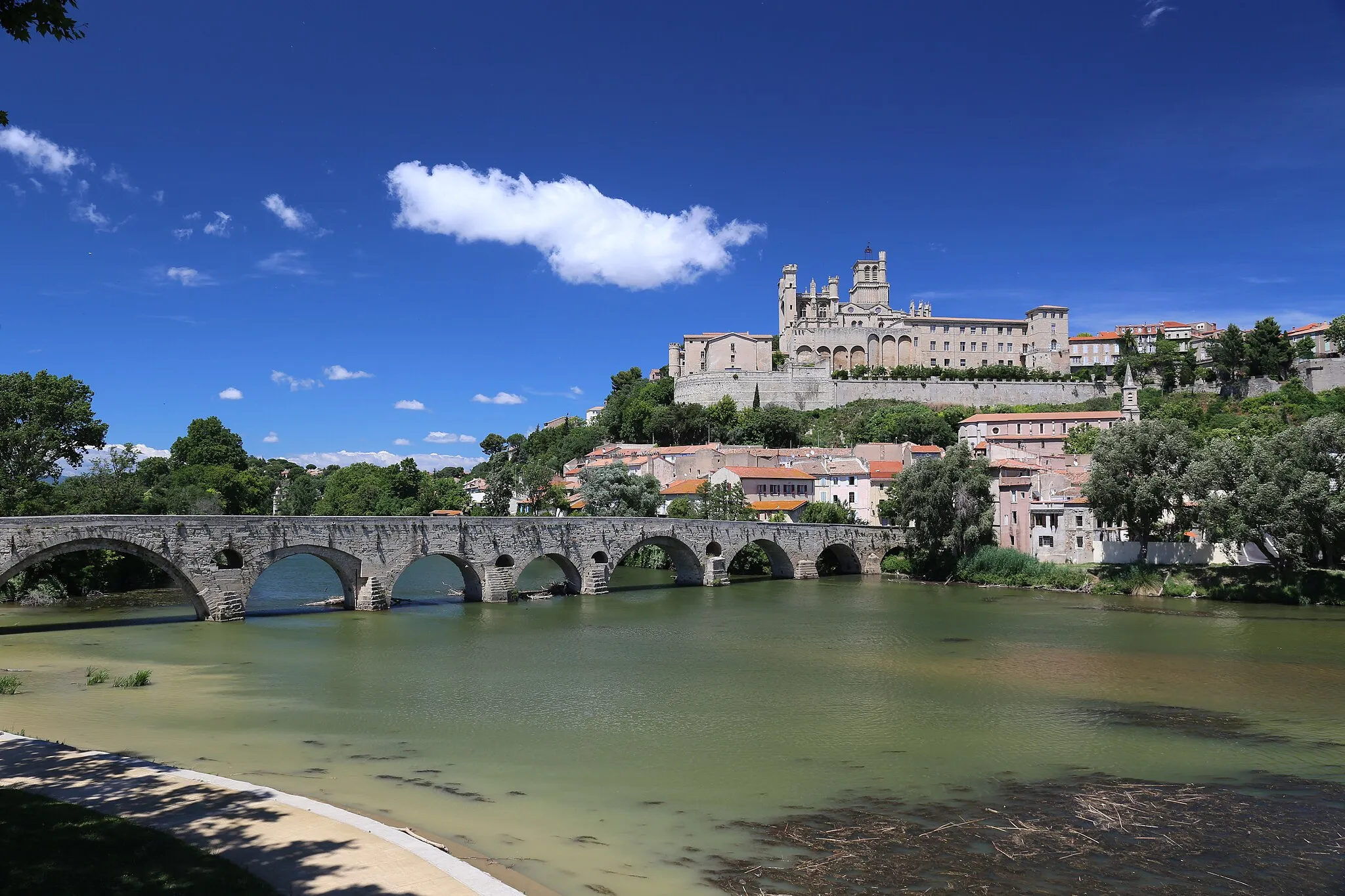 Photo showing: 34500 Béziers, France