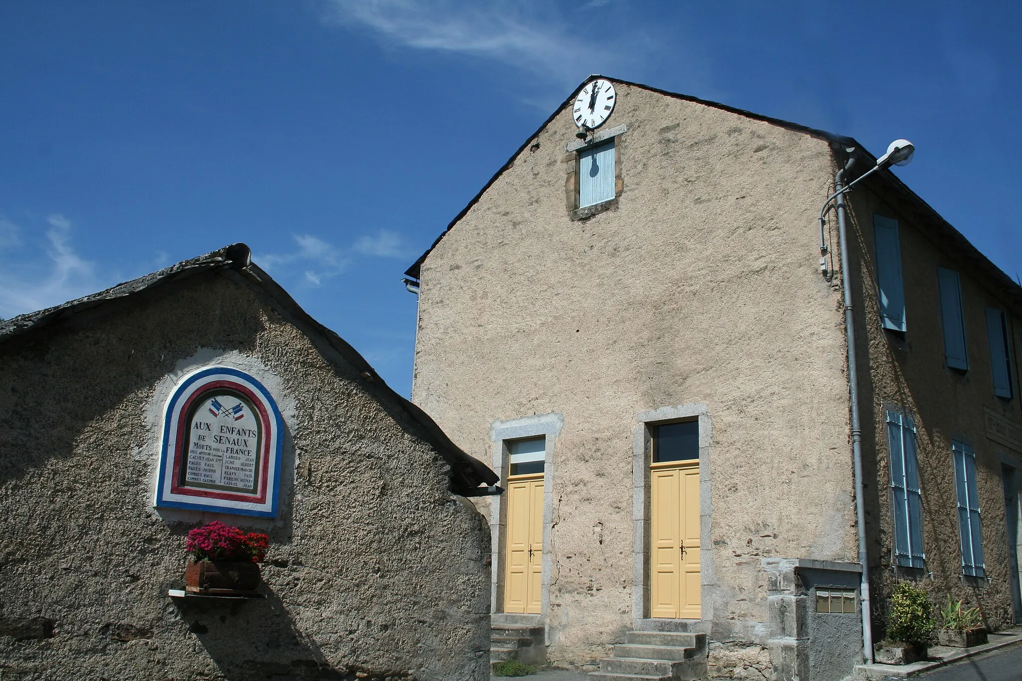 Photo showing: Senaux (Tarn) - mairie.