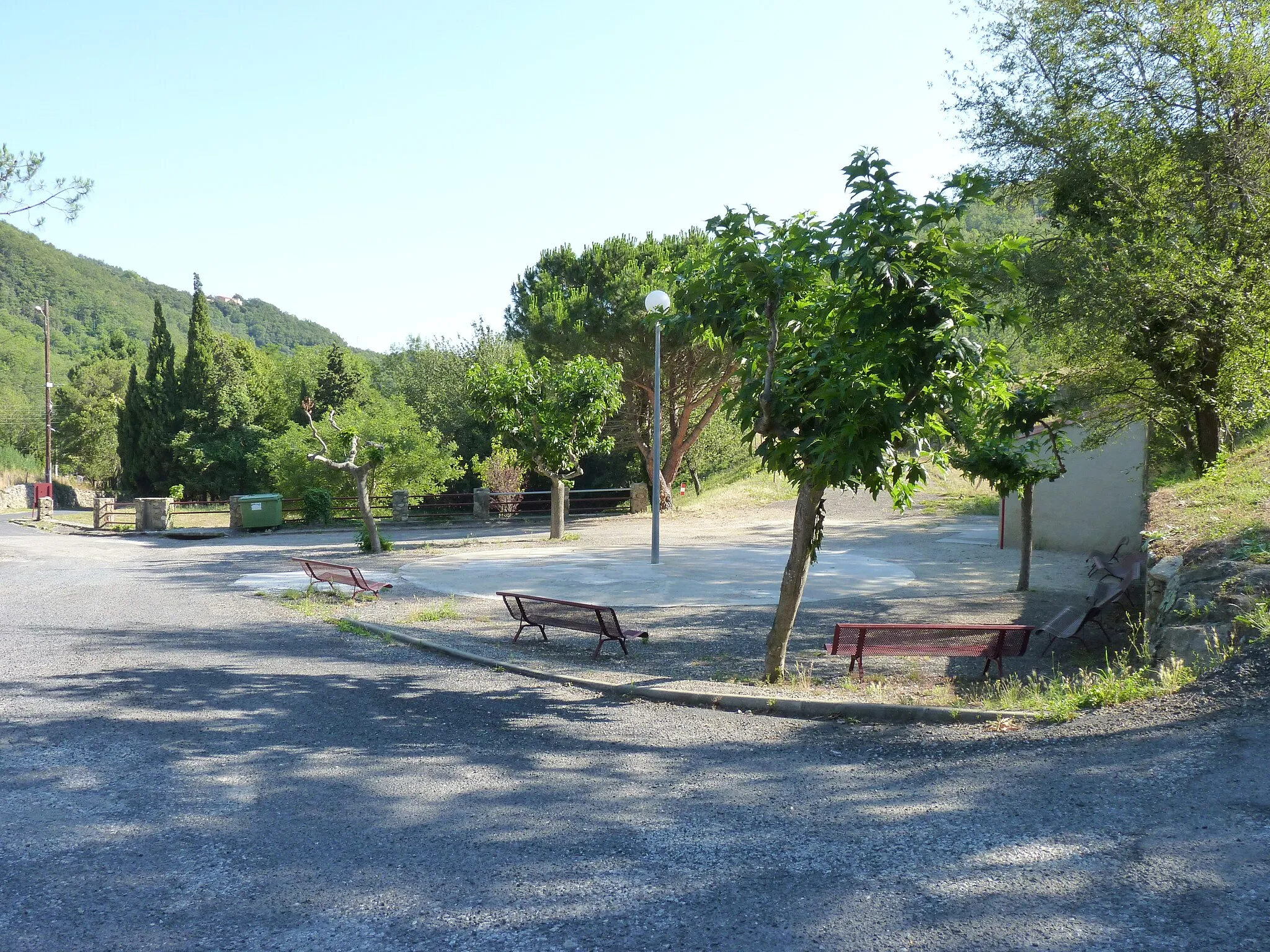 Photo showing: Place du village, Las Illas (Pyrénées-Orientales, Languedoc Roussillon, France)