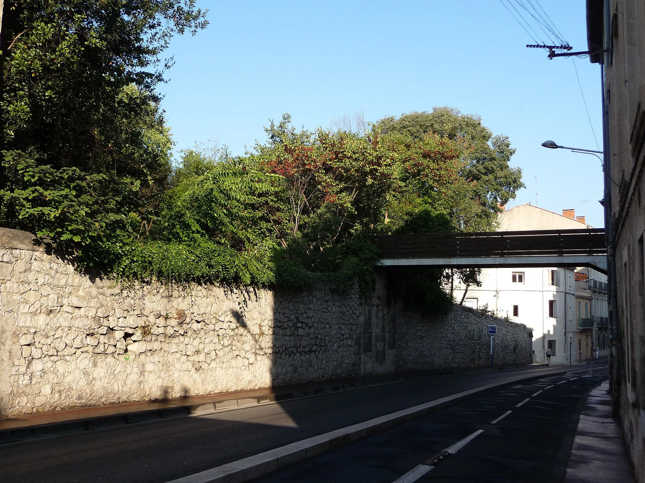 Photo showing: This building is inscrit au titre des monuments historiques de la France. It is indexed in the base Mérimée, a database of architectural heritage maintained by the French Ministry of Culture, under the reference PA34000075 .