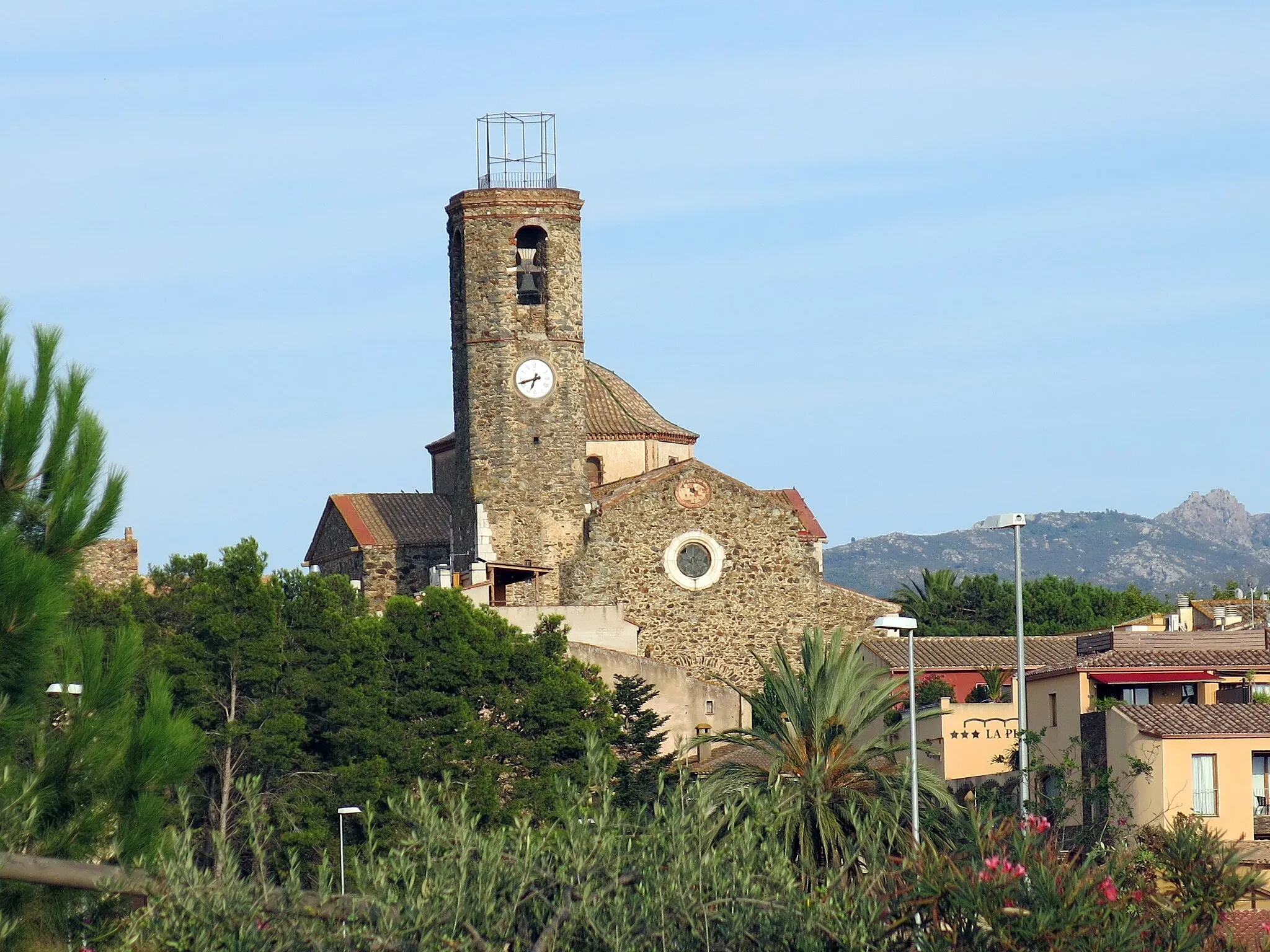 Photo showing: Església parroquial de Santa Eulàlia de Noves (Garriguella)