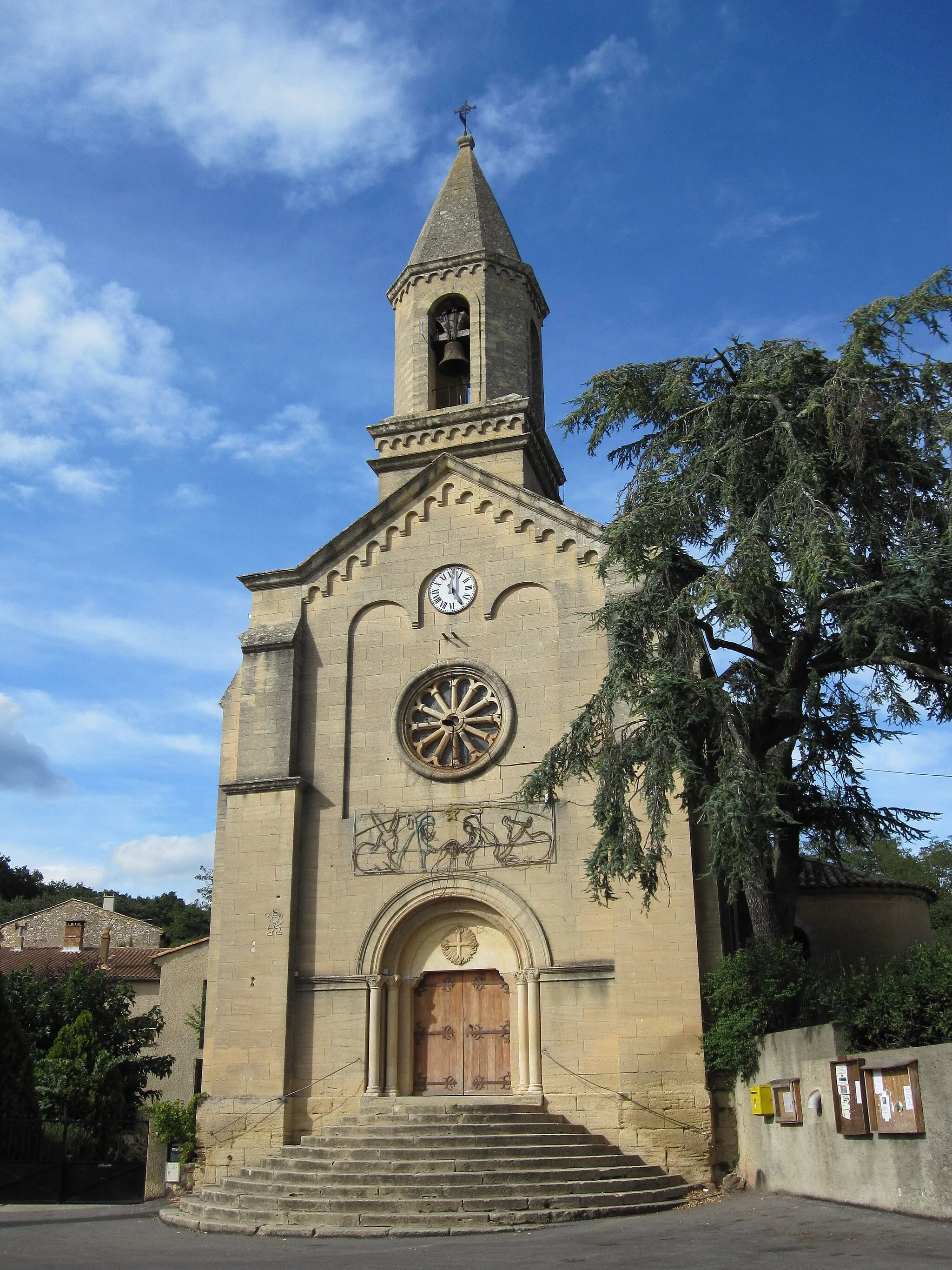 Photo showing: The chapel of La Capelle-et-Masmolène.
