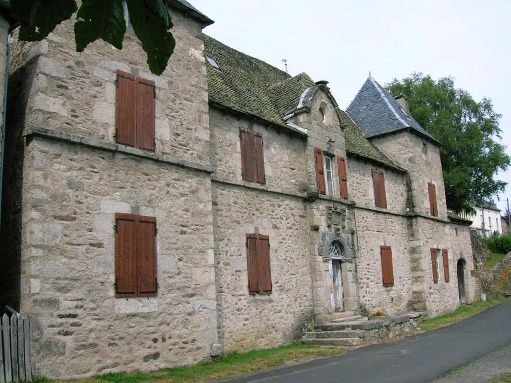 Photo showing: vieille maison à Chaliers (15) France