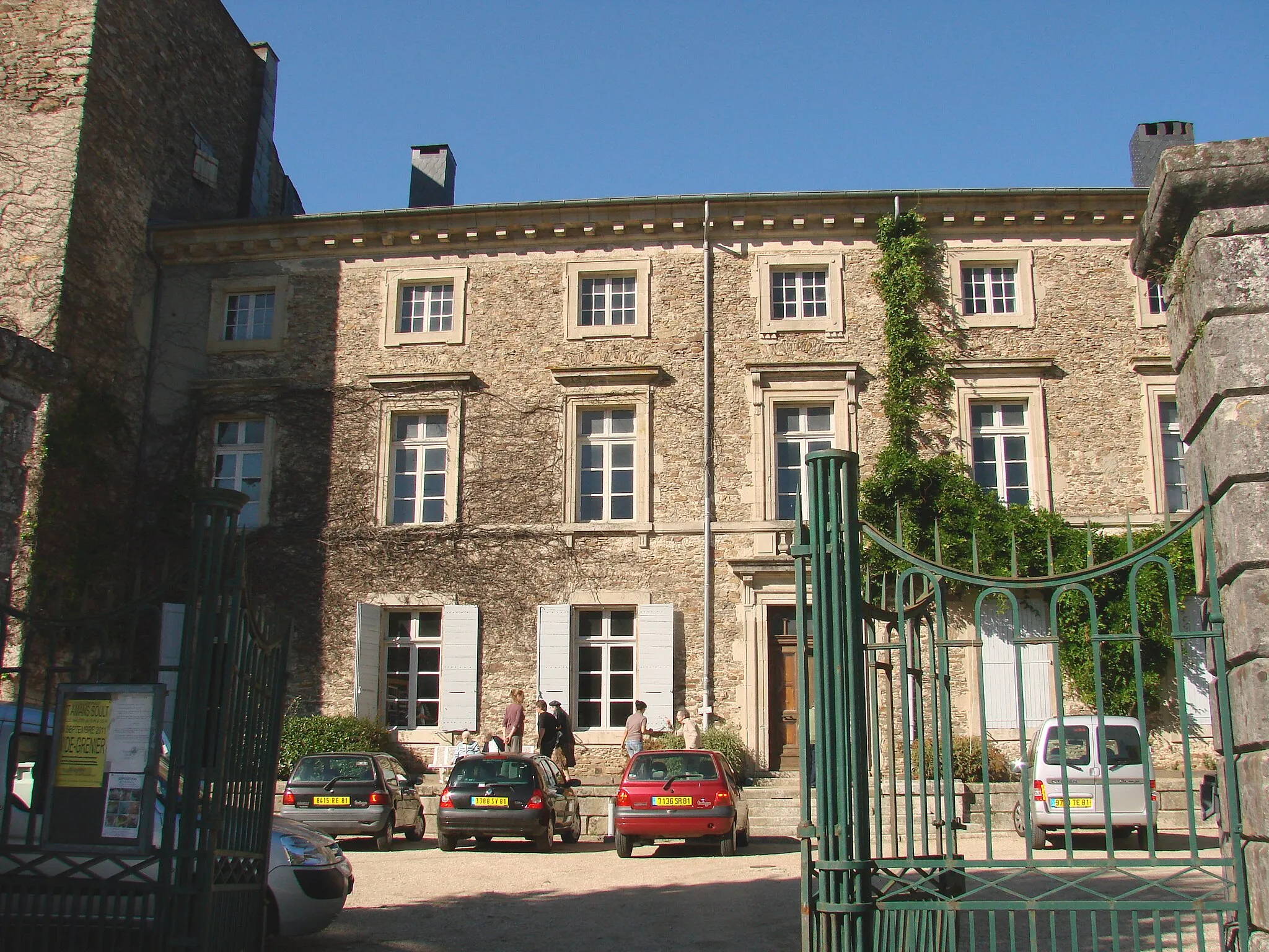 Photo showing: This building is inscrit au titre des monuments historiques de la France. It is indexed in the base Mérimée, a database of architectural heritage maintained by the French Ministry of Culture, under the reference PA00095631 .