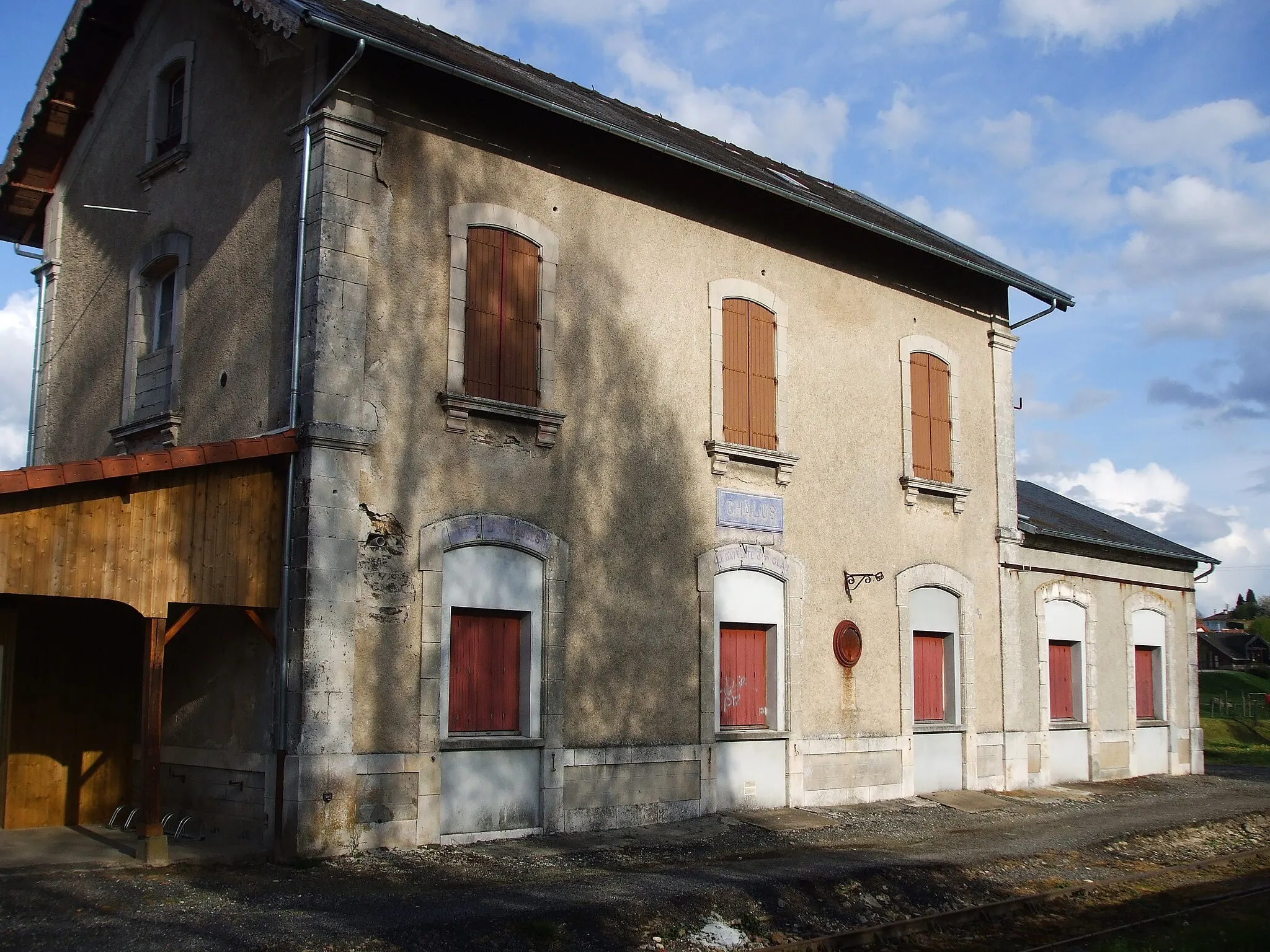 Photo showing: Châlus, Haute-Vienne, France, disused railway station