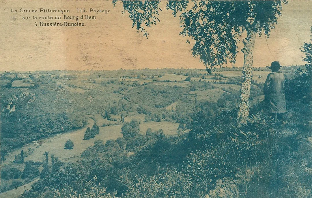 Photo showing: Paysage sur la route du Bourg d'Hem à Bussière-Dunoise (Creuse) - vers 1920