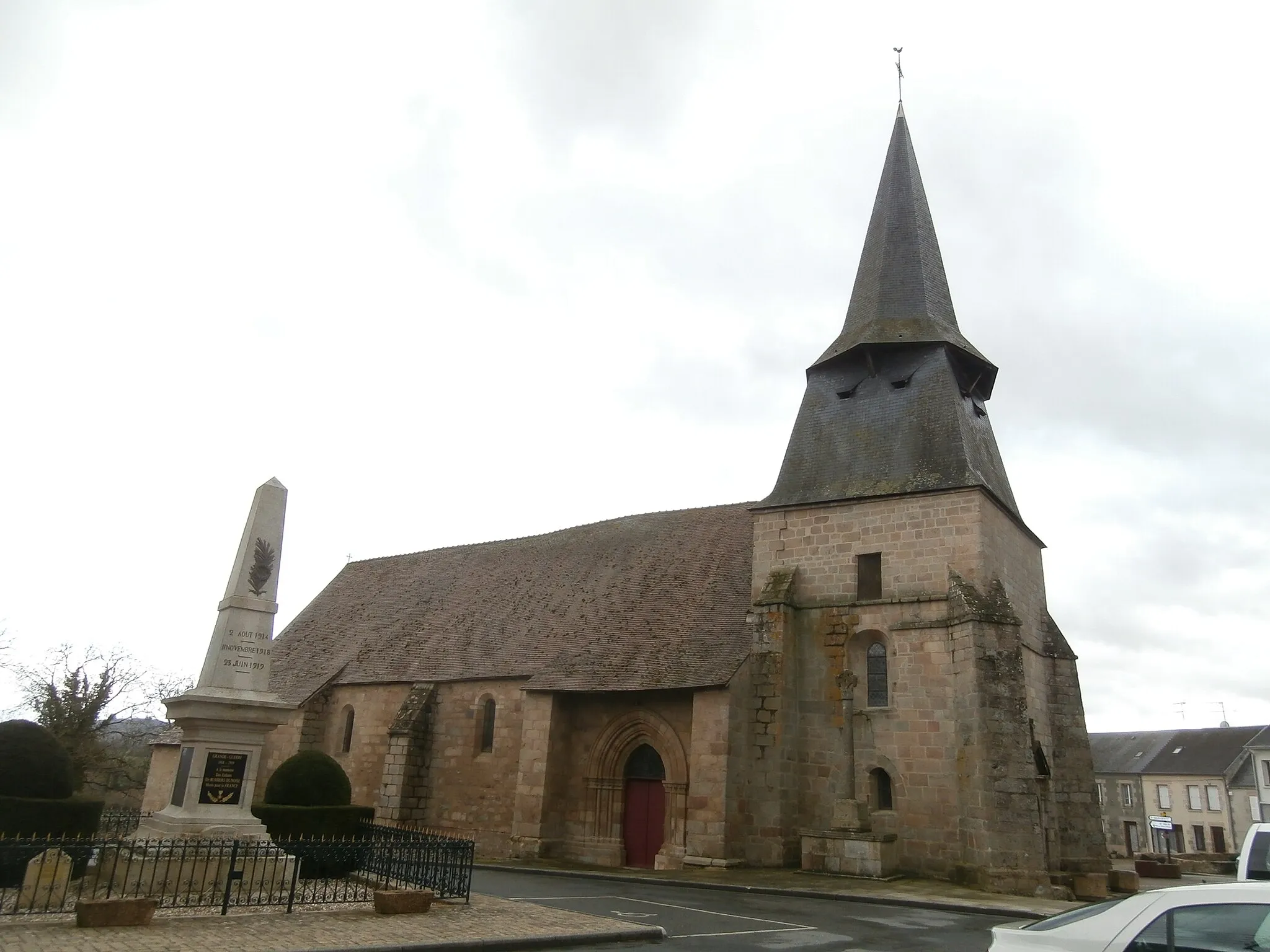Photo showing: Eglise Saint Symphorien (Bussière-Dunoise)