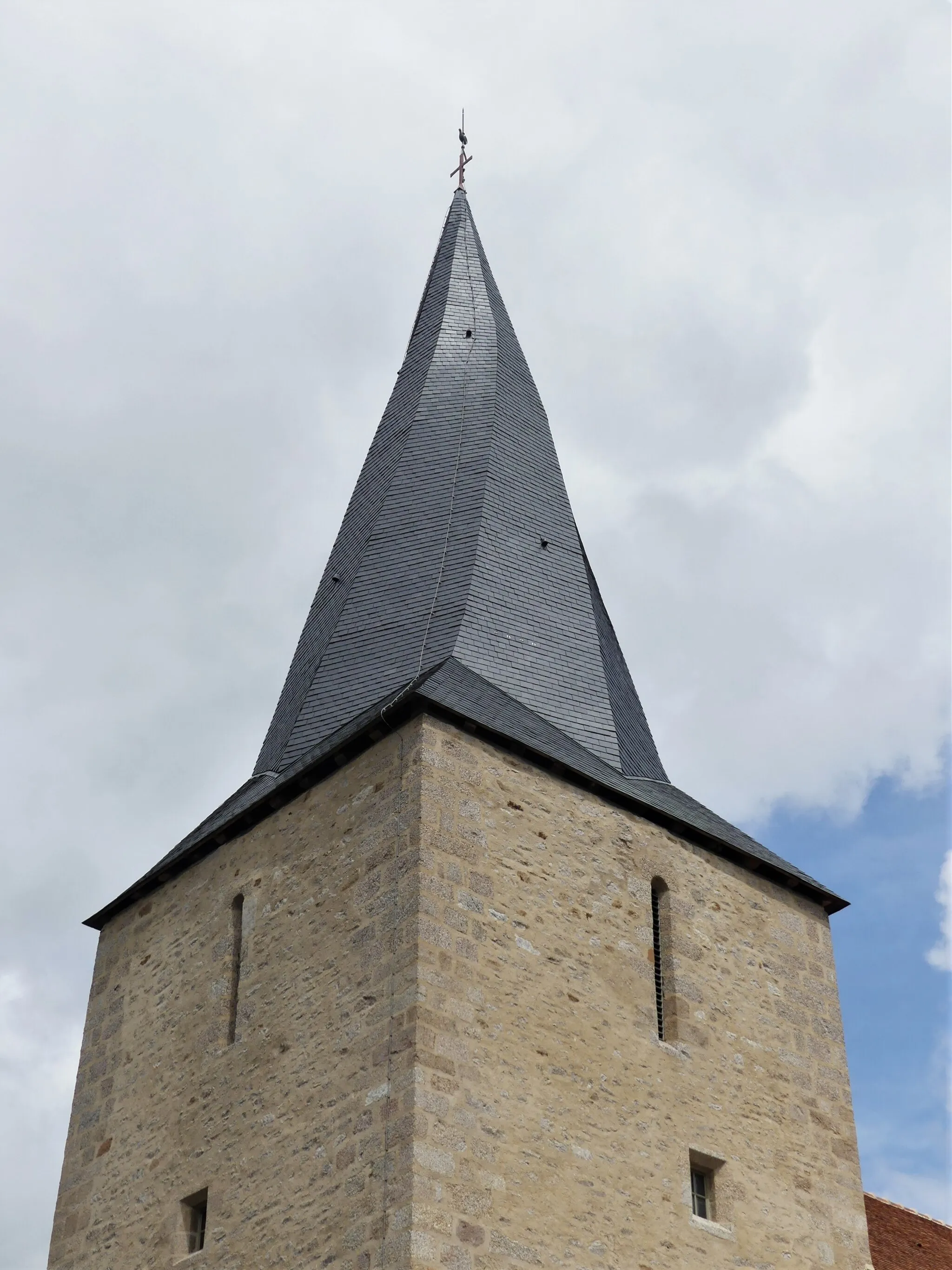 Photo showing: Le clocher tors de l'église de Naillat, Creuse, France.
