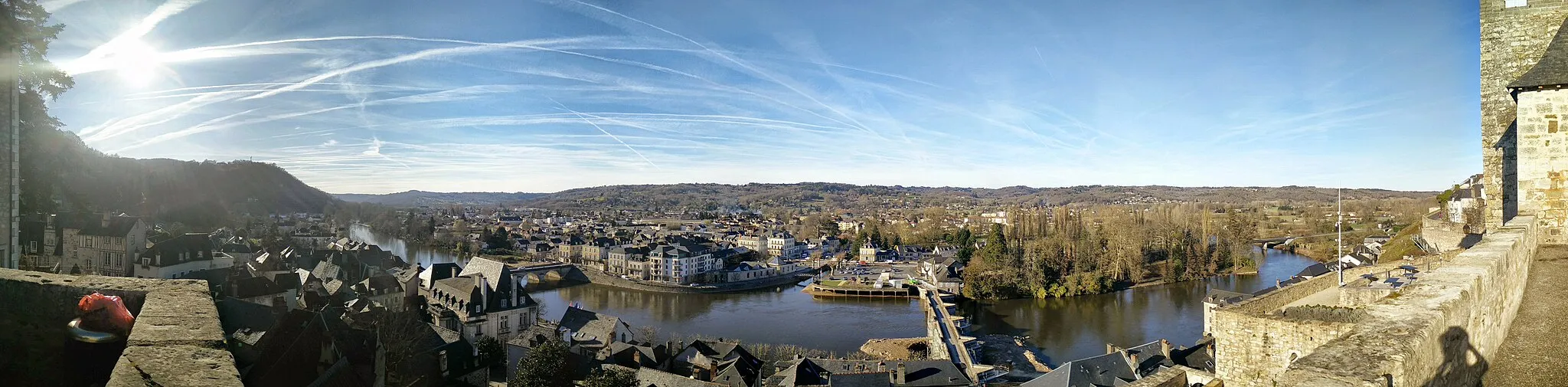 Photo showing: Panorama depuis le vieux Terrassion