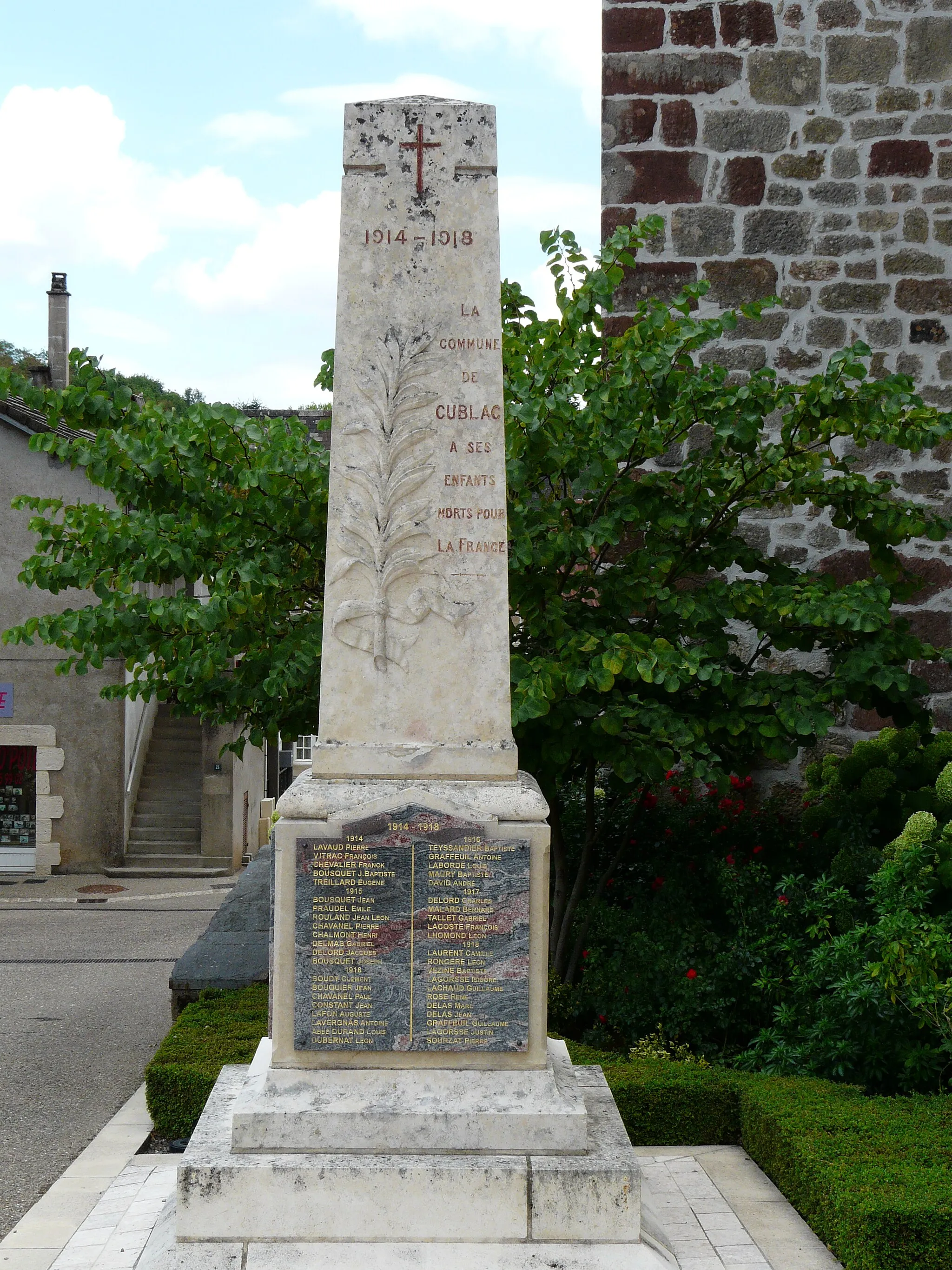 Photo showing: Le monument aux morts de Cublac, Corrèze, France