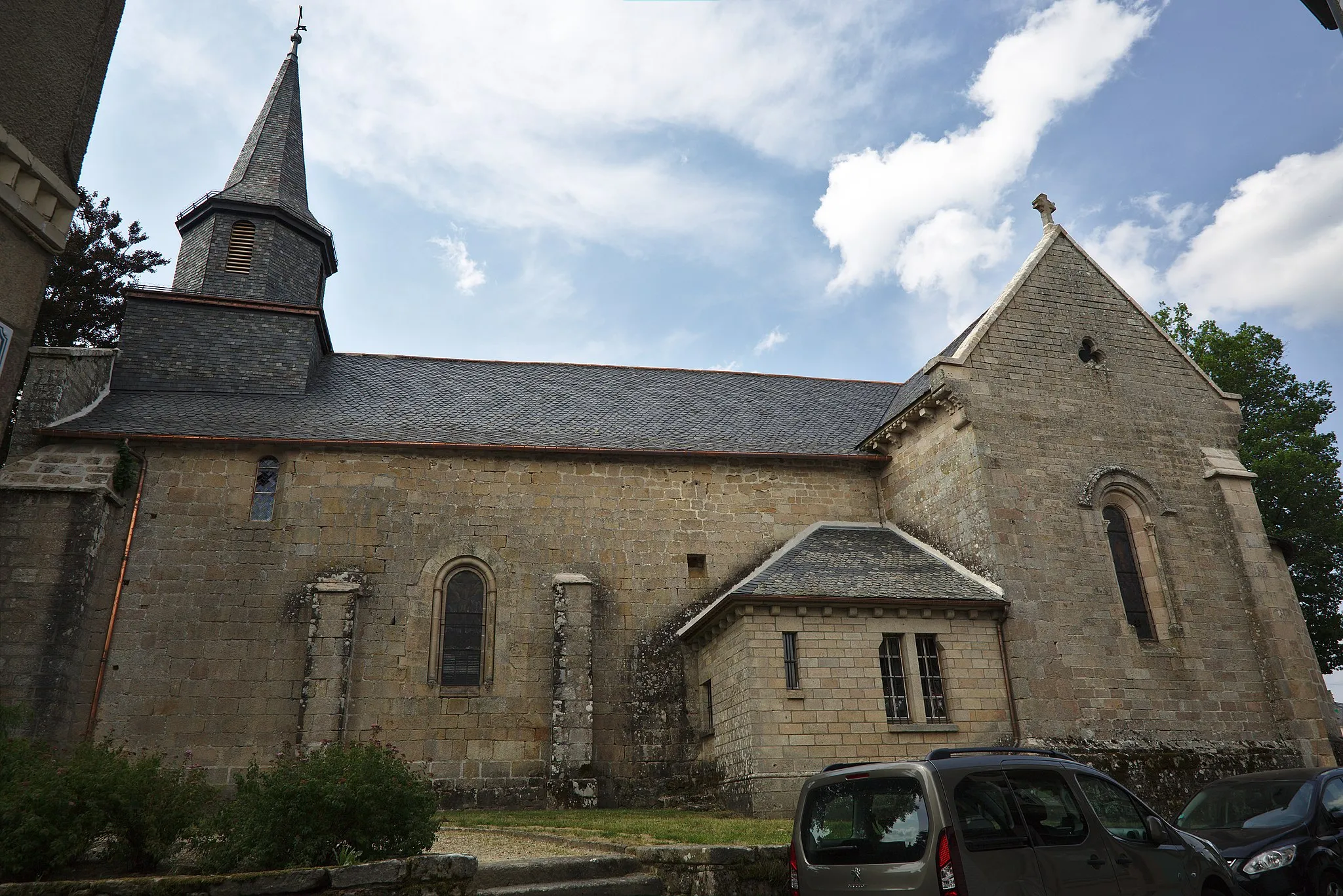 Photo showing: Église Sainte-Croix de Rosiers-d'Égletons