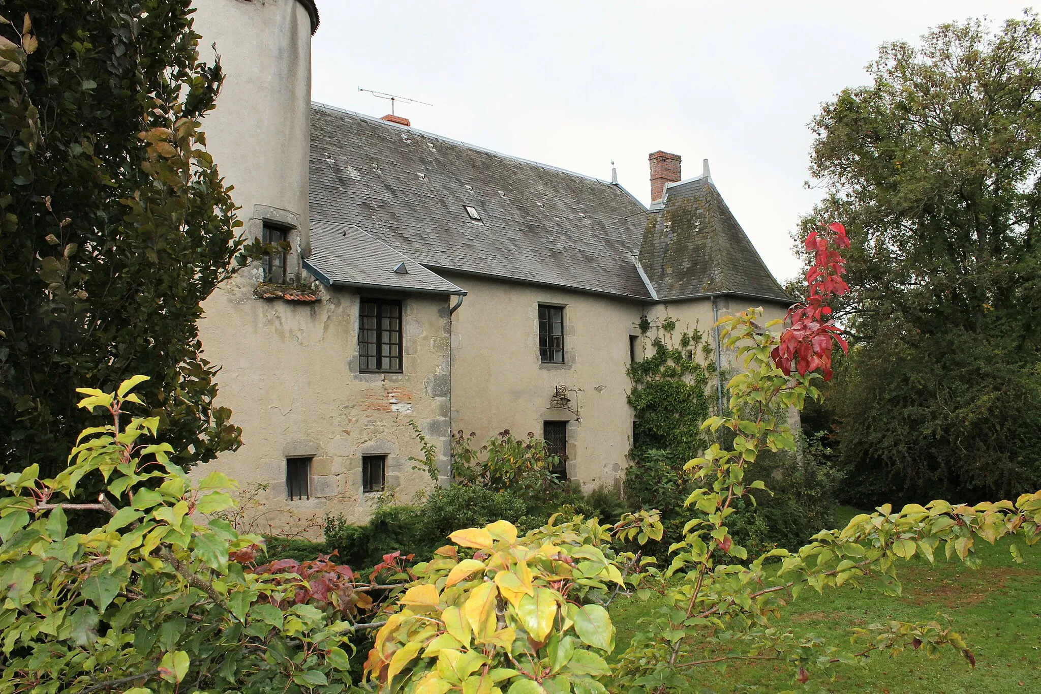 Photo showing: L'ancienne caserne. Aujourd'hui propriété privée.