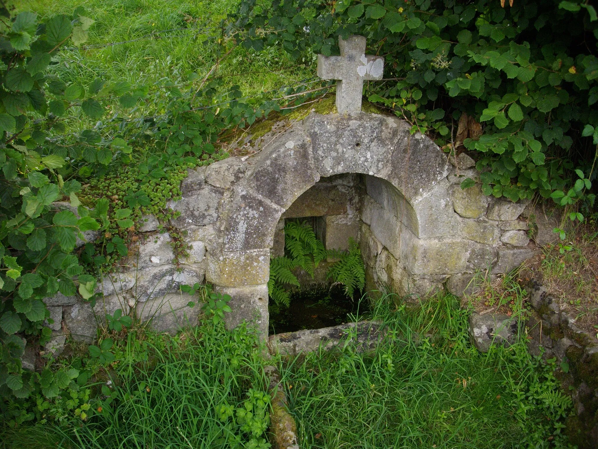 Photo showing: Fountain in Margerides (Corrèze, France)