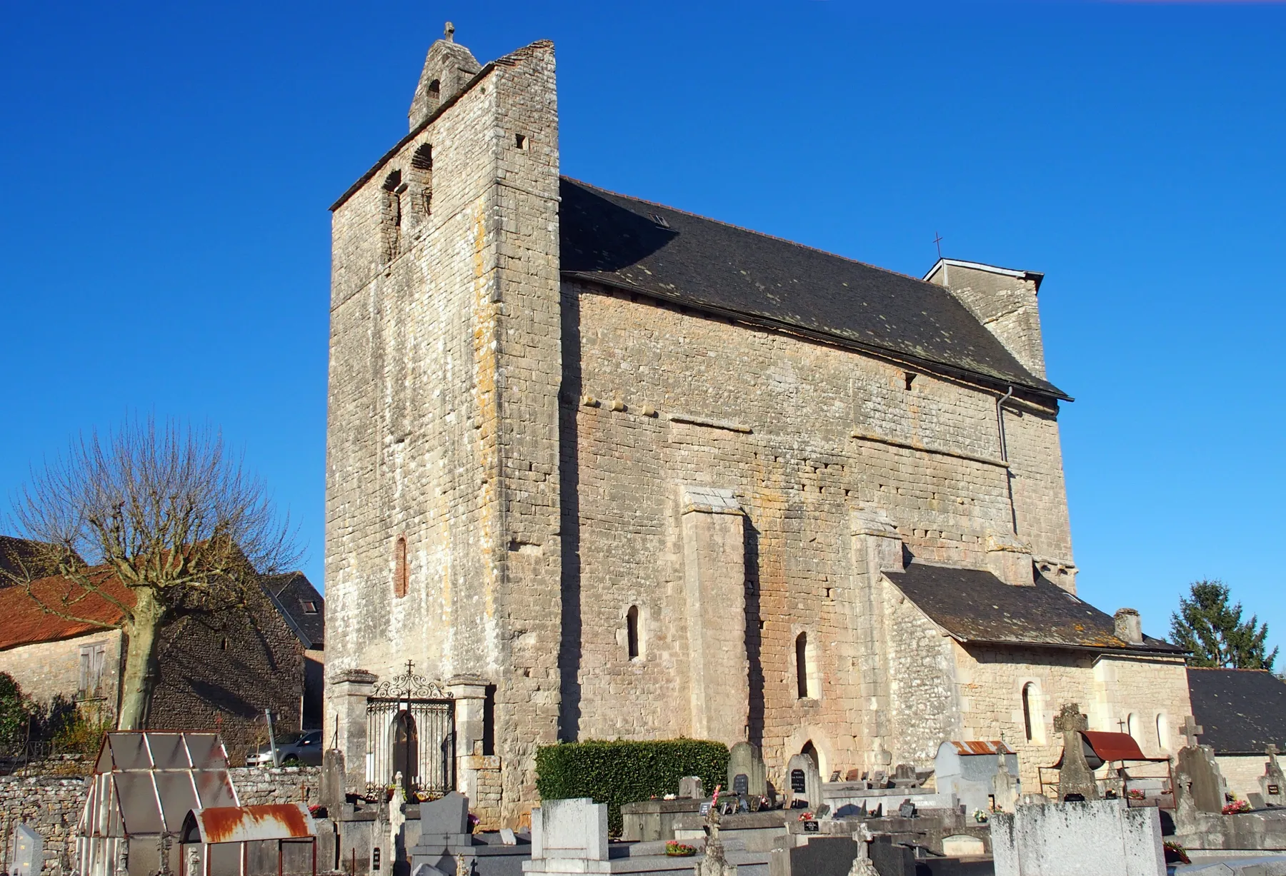 Photo showing: Église Saint-Julien de Nespouls