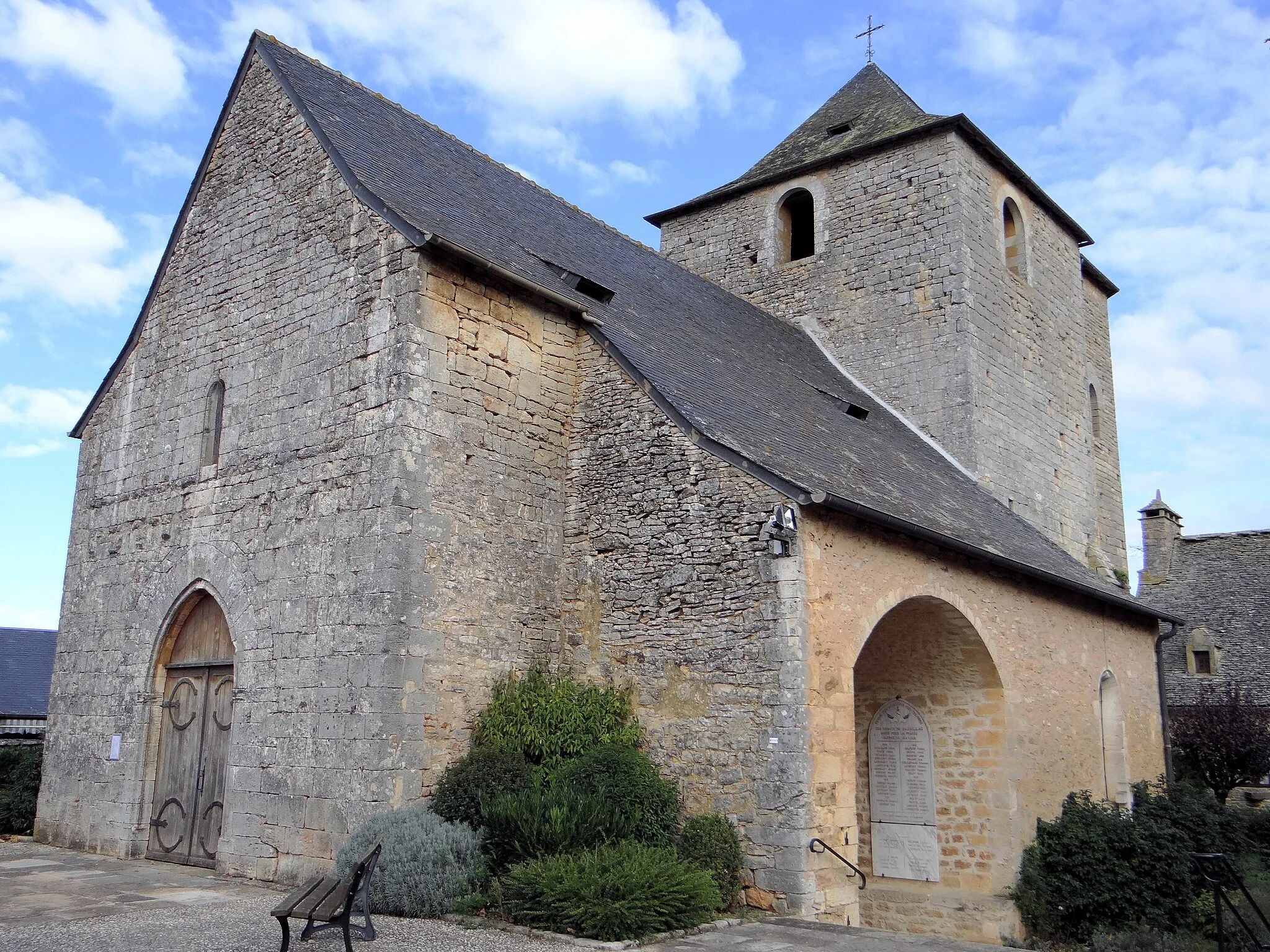 Photo showing: Nadaillac - Église Saint-Denis