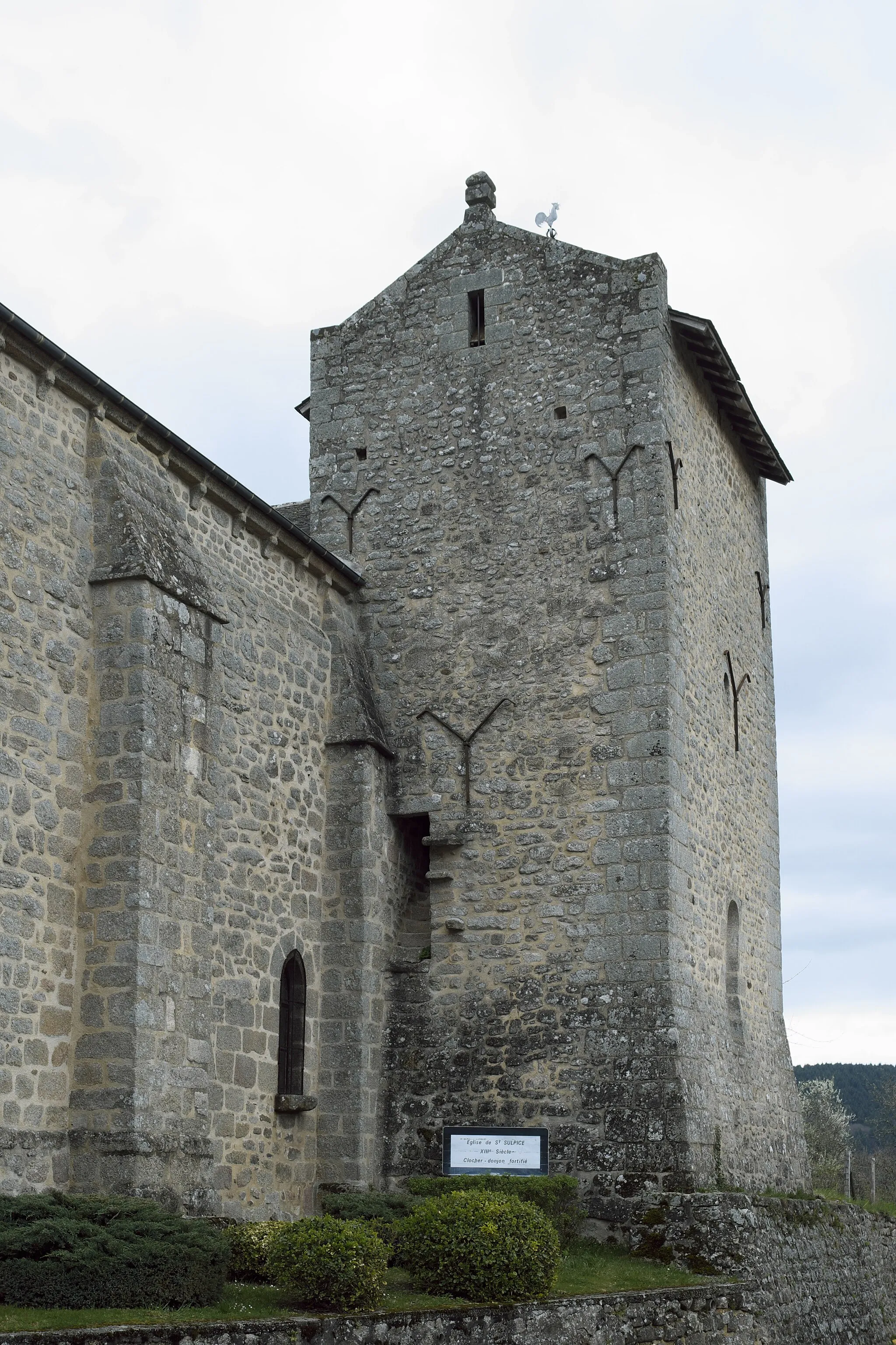 Photo showing: Katholische Kirche Saint-Sulpice in Saint-Sulpice-Laurière im Département Haute-Vienne (Nouvelle-Aquitaine/Frankreich)