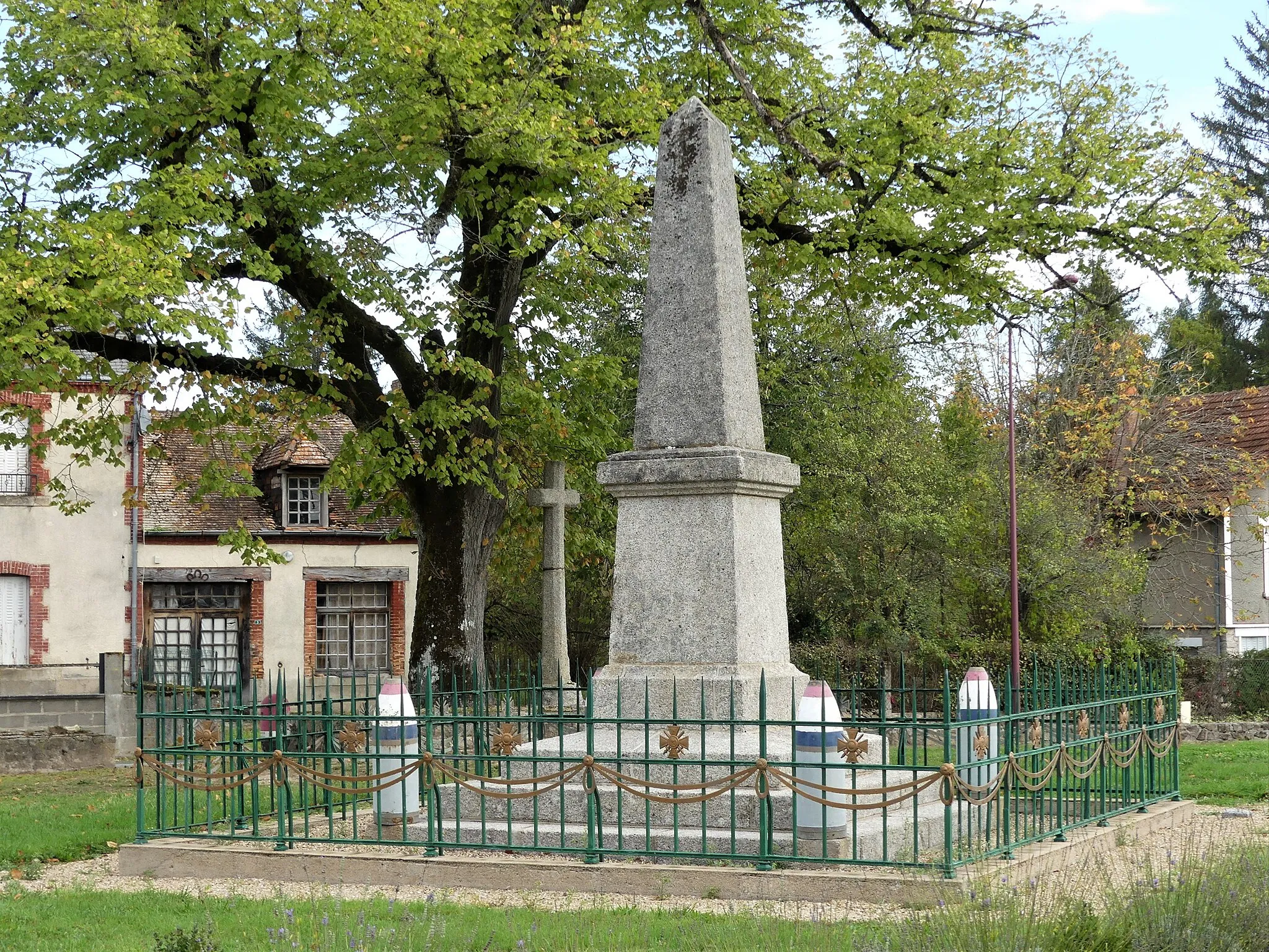 Photo showing: Détail du monument aux morts de La Celle-sous-Gouzon, Creuse, France.