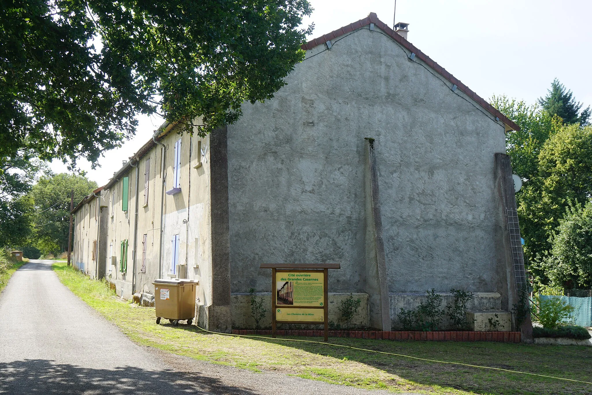 Photo showing: Cité minière de Bosmoreau-les-Mines.