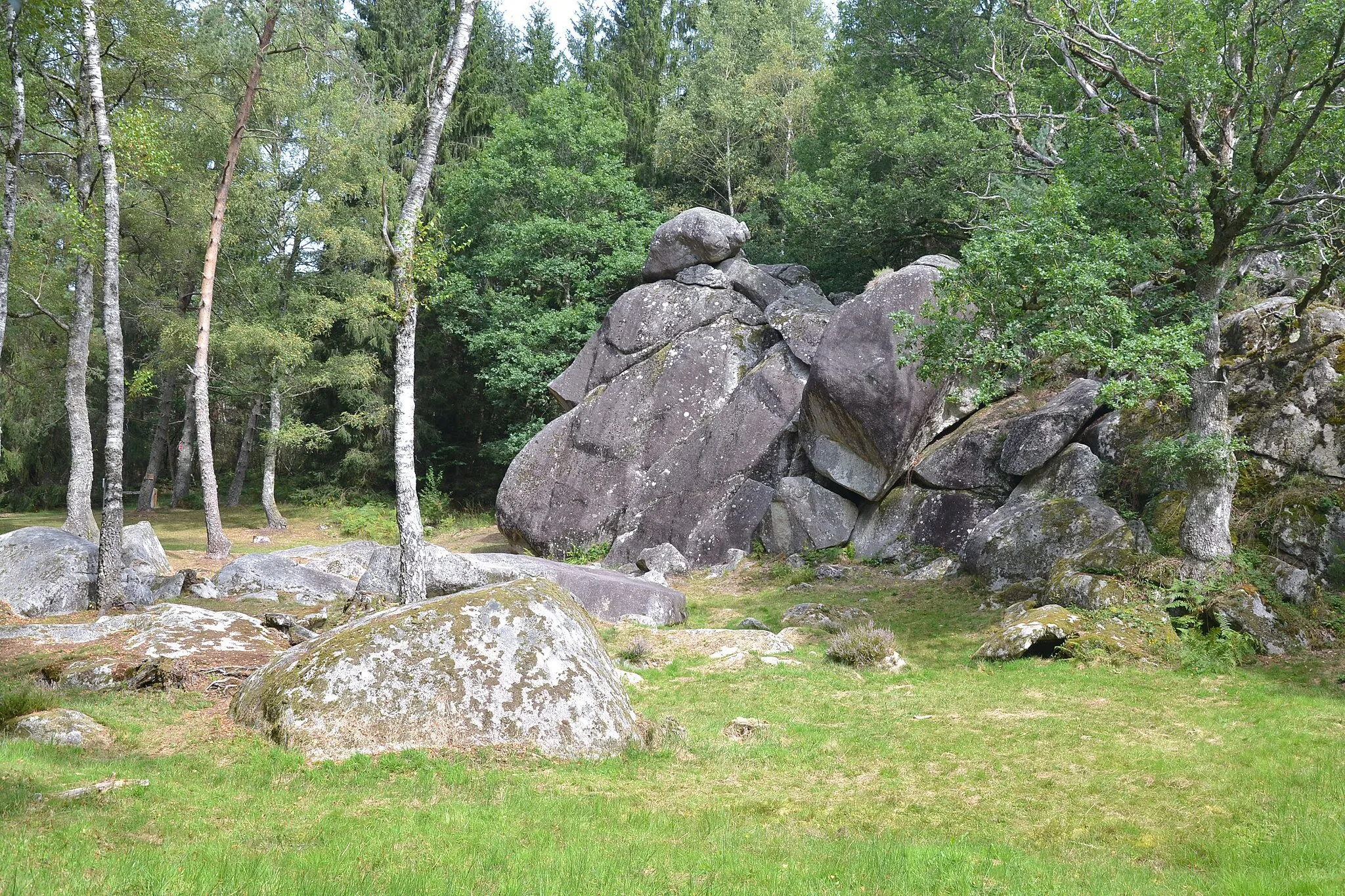 Photo showing: Rocher du Diable, Le Monteil-au-Vicomte (Creuse, France).