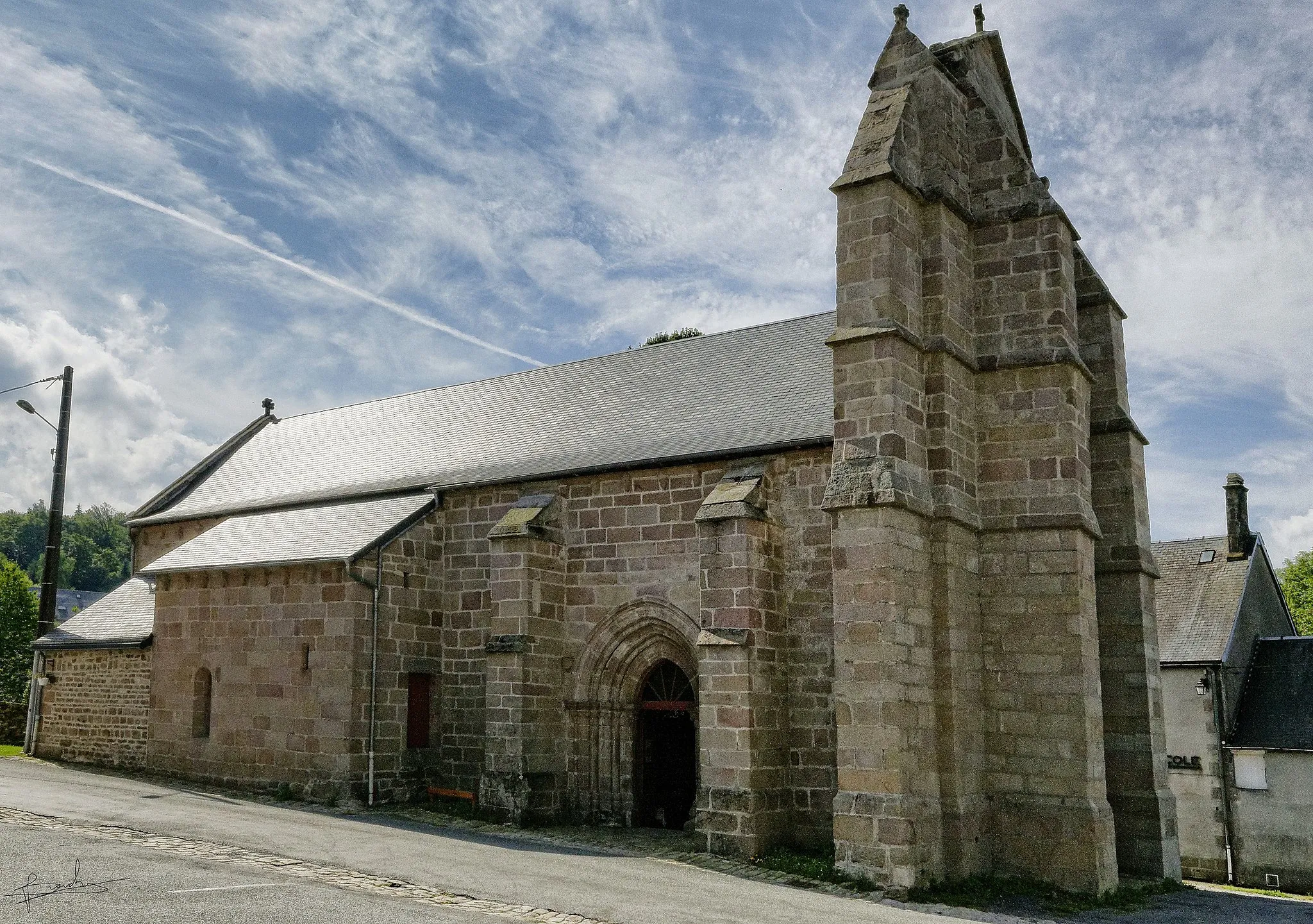 Photo showing: This building is indexed in the base Mérimée, a database of architectural heritage maintained by the French Ministry of Culture, under the reference PA00100062 .