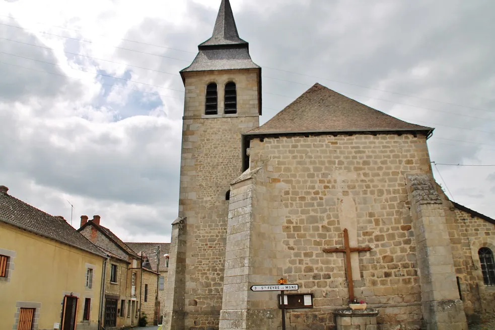 Photo showing: église St Martial