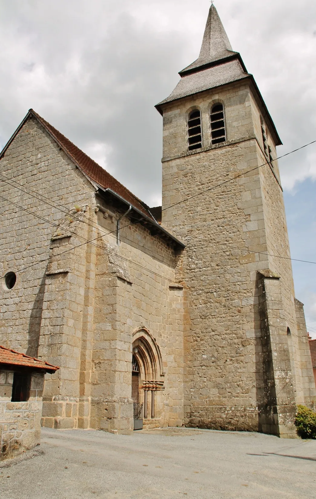 Photo showing: église St Martial