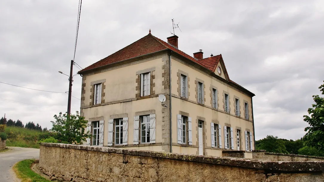 Photo showing: La Mairie