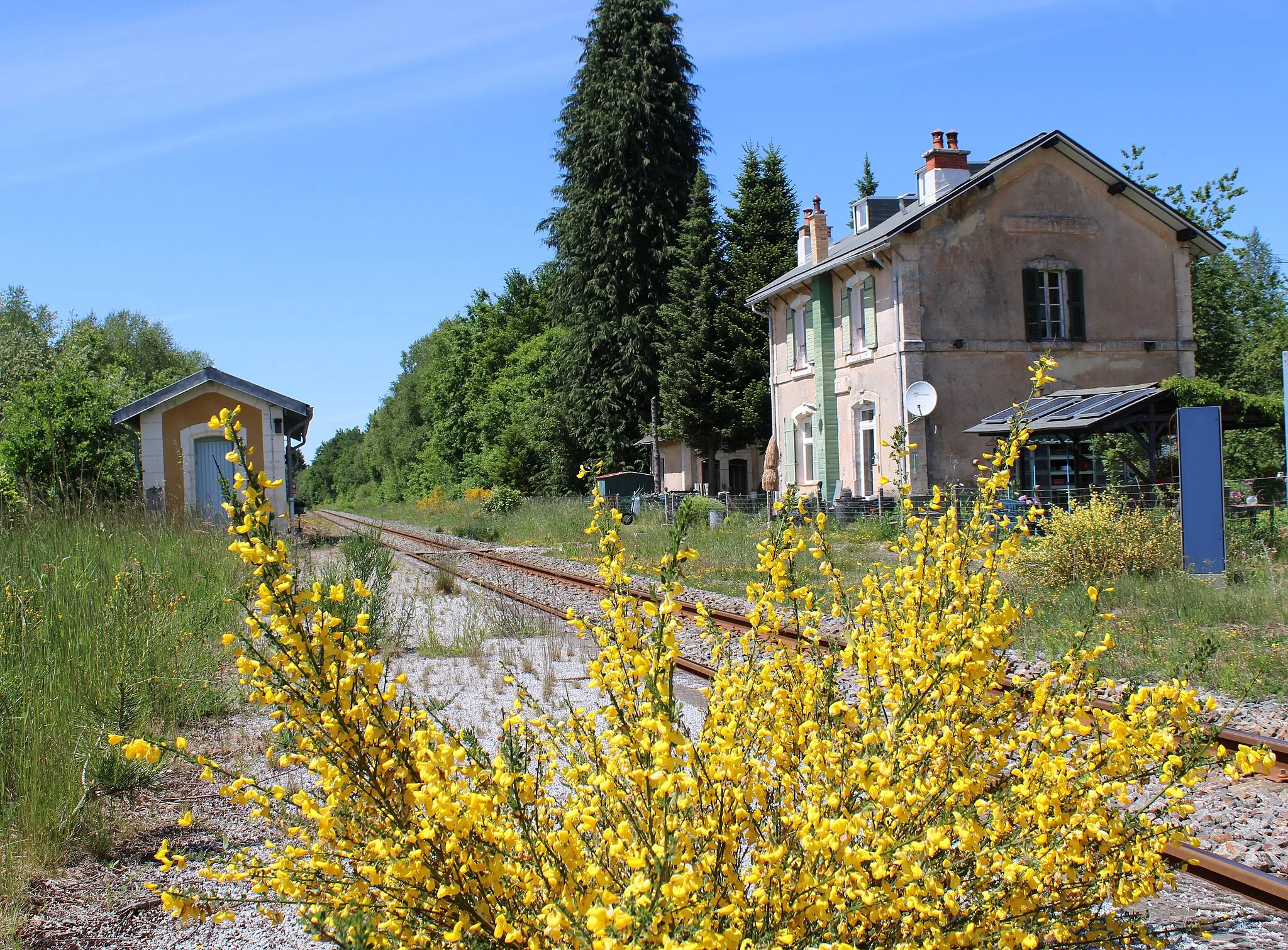 Photo showing: L' ancienne gare de Barsanges en 2022