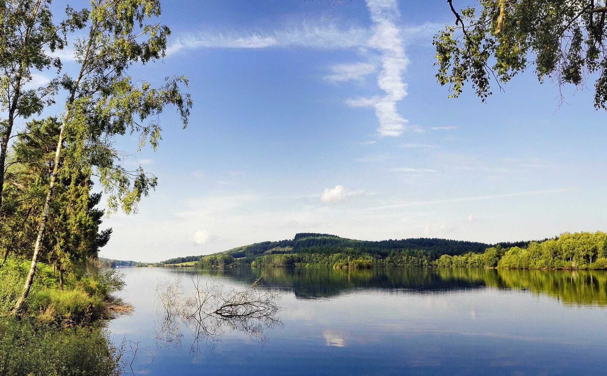 Photo showing: Les bleus du lac de Vassivière