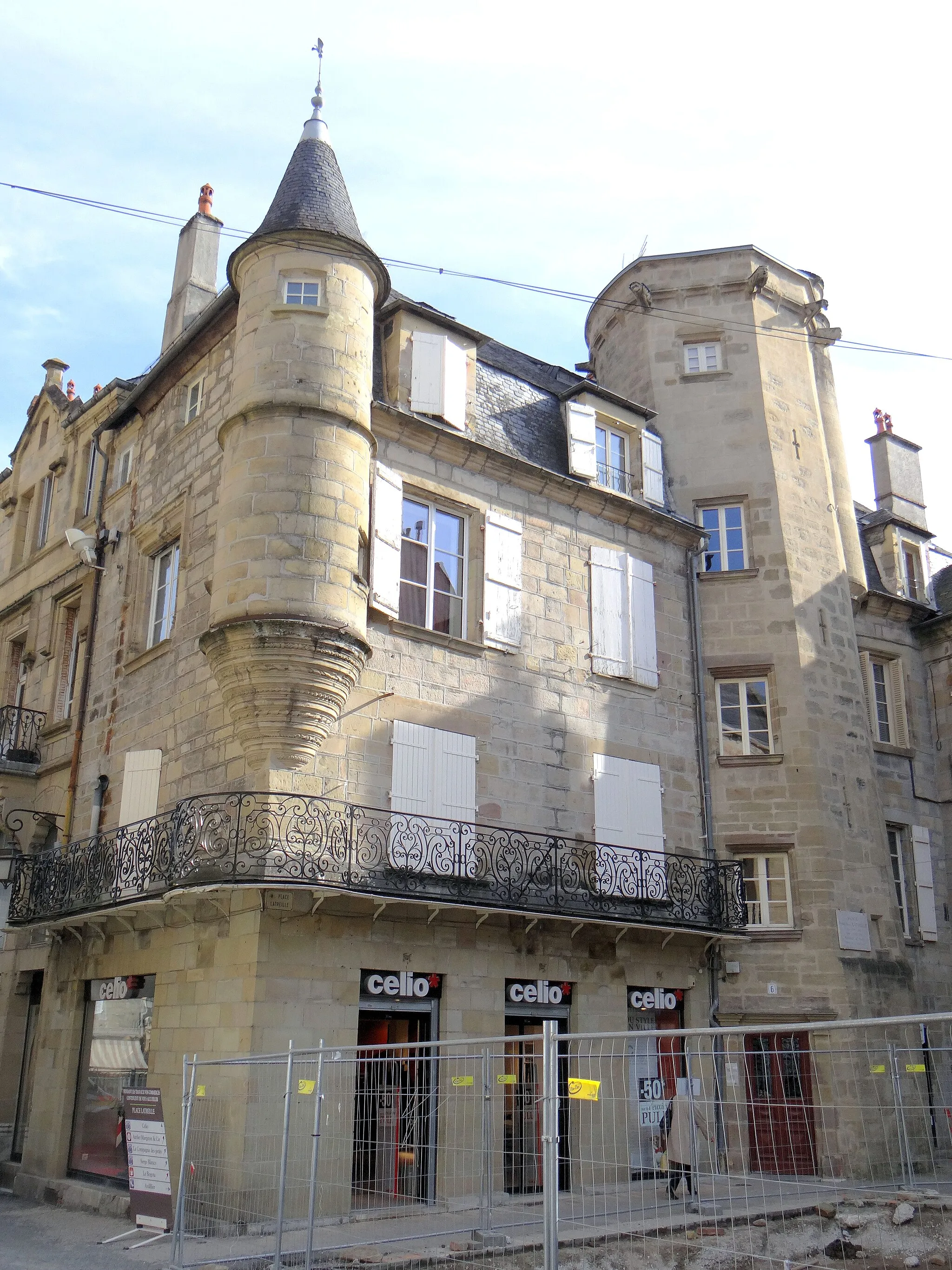 Photo showing: Brive-la-Gaillarde - Hôtel de Quinhard de Maillard