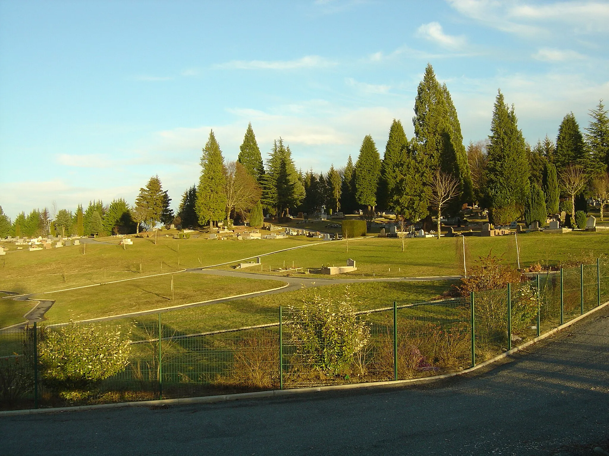 Photo showing: Cimetière paysager d'Egletons
Corrèze (19)- Limousin