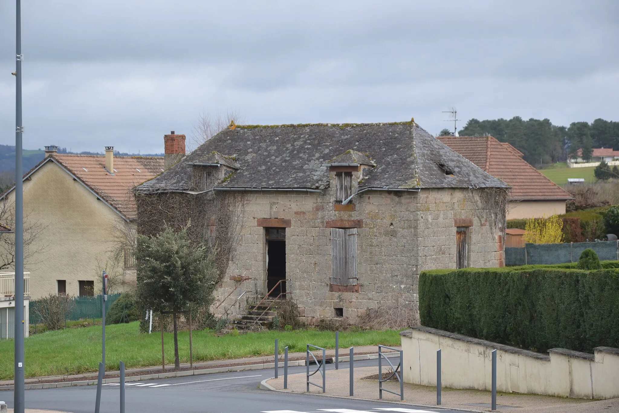 Photo showing: une maison à Cosnac