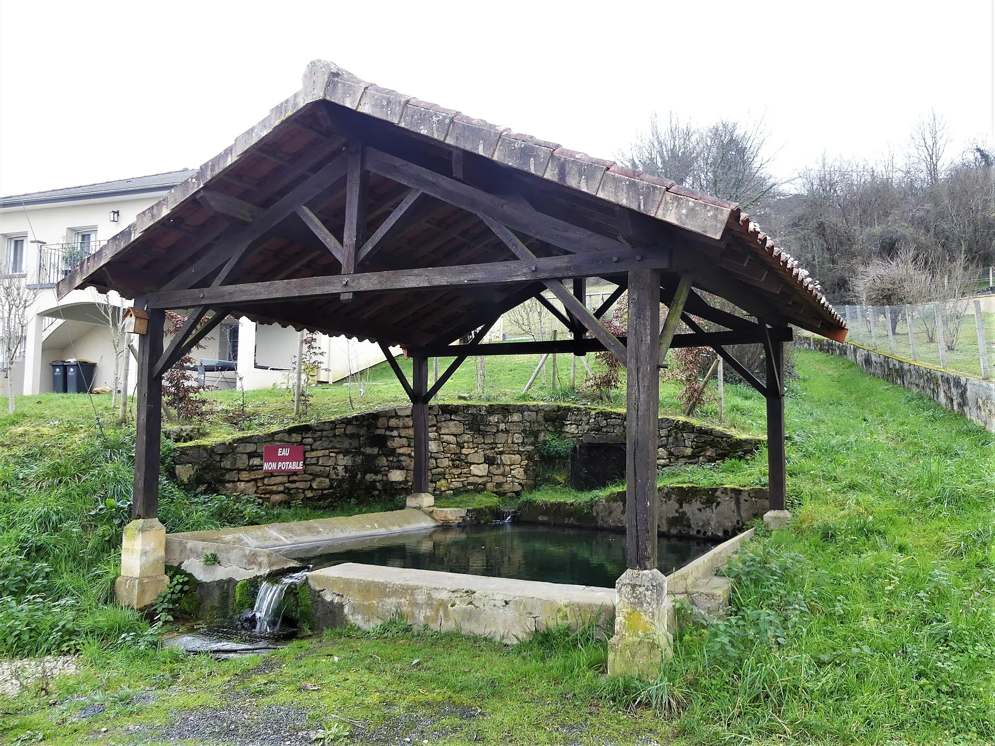 Photo showing: Lavoir au lieu-dit le Fromajou, Le Lardin-Saint-Lazare, Dordogne, France.