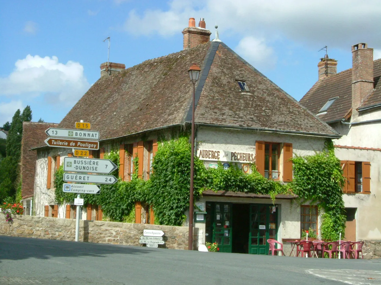 Photo showing: La Celle-Dunoise, the auberge