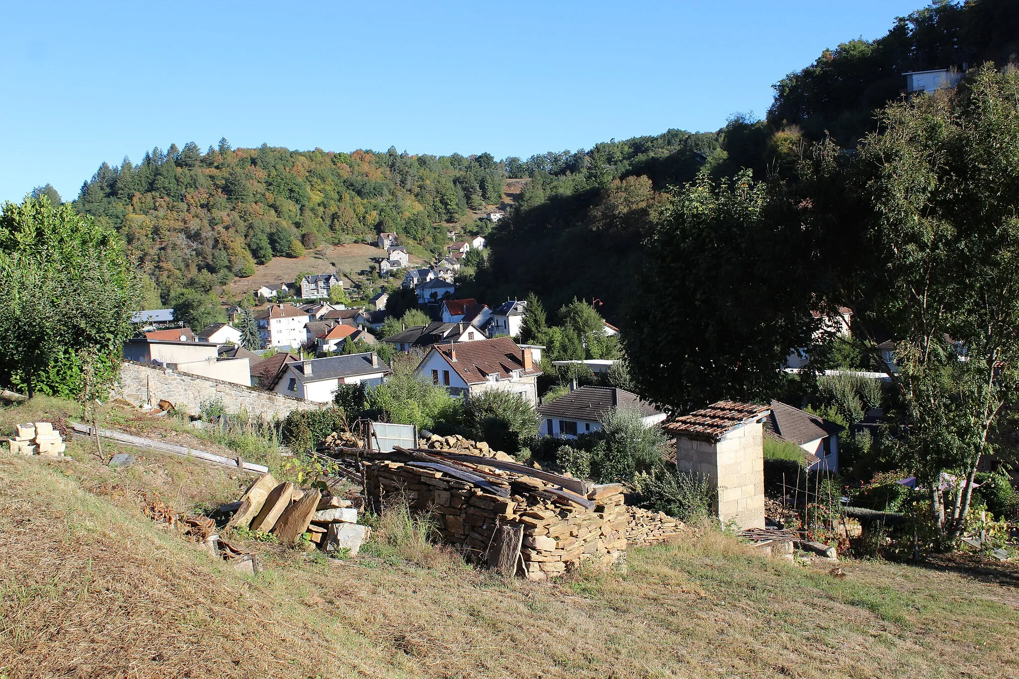 Photo showing: Panorama du bourg.