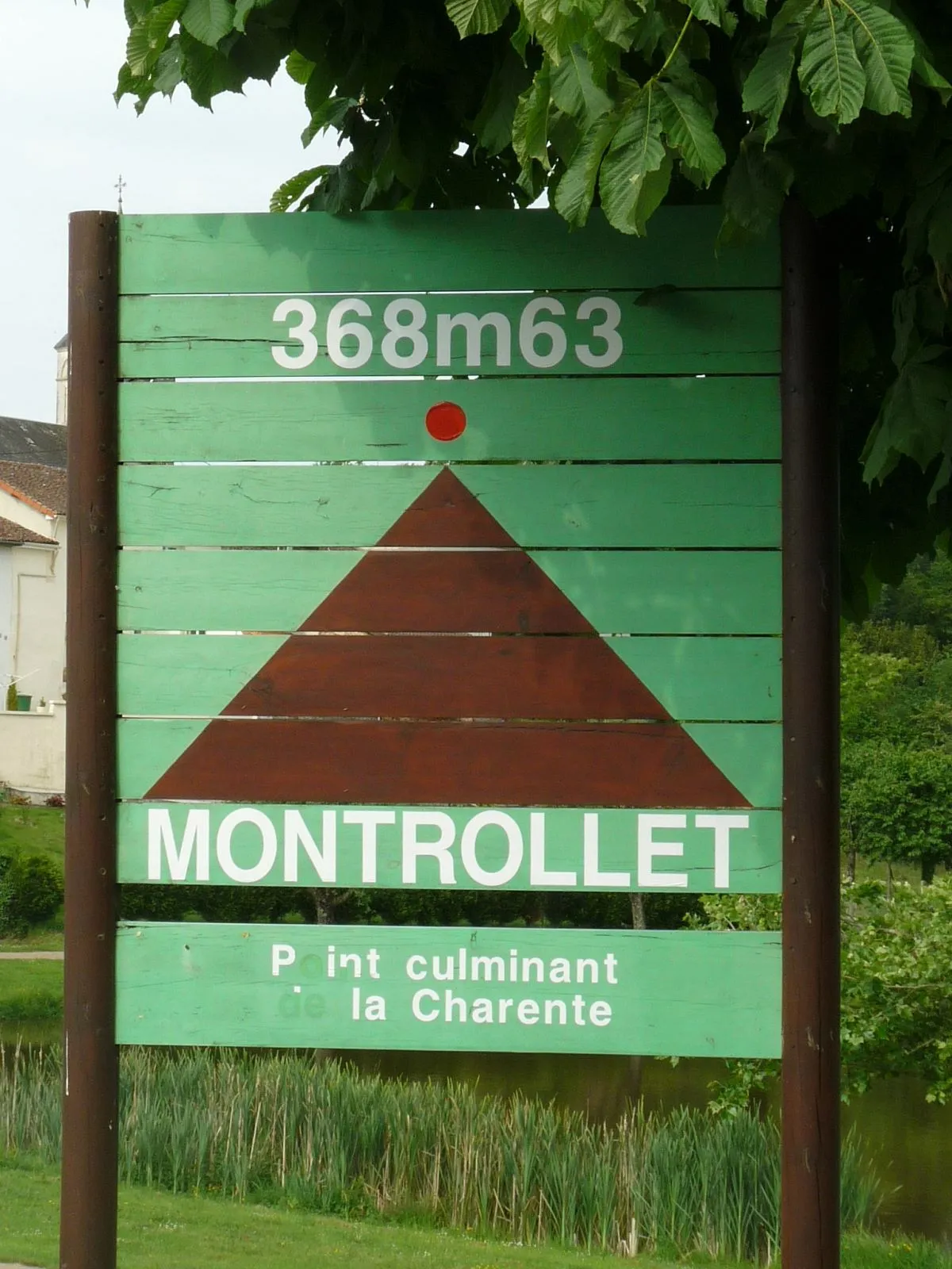 Photo showing: panneau "point culminant" de Montrollet, Charente, France