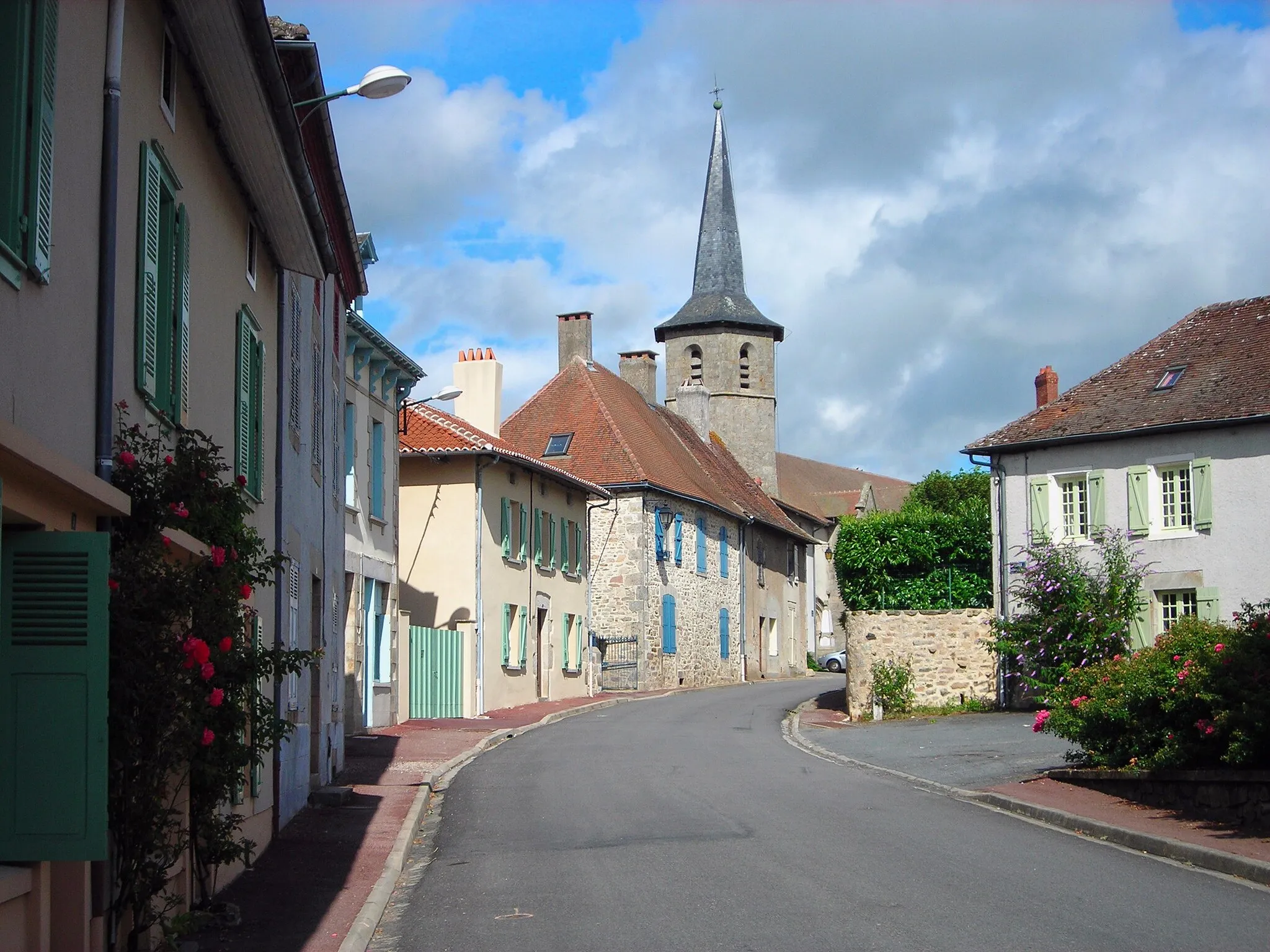 Photo showing: Bourg de Flavignac, Haute-Vienne.