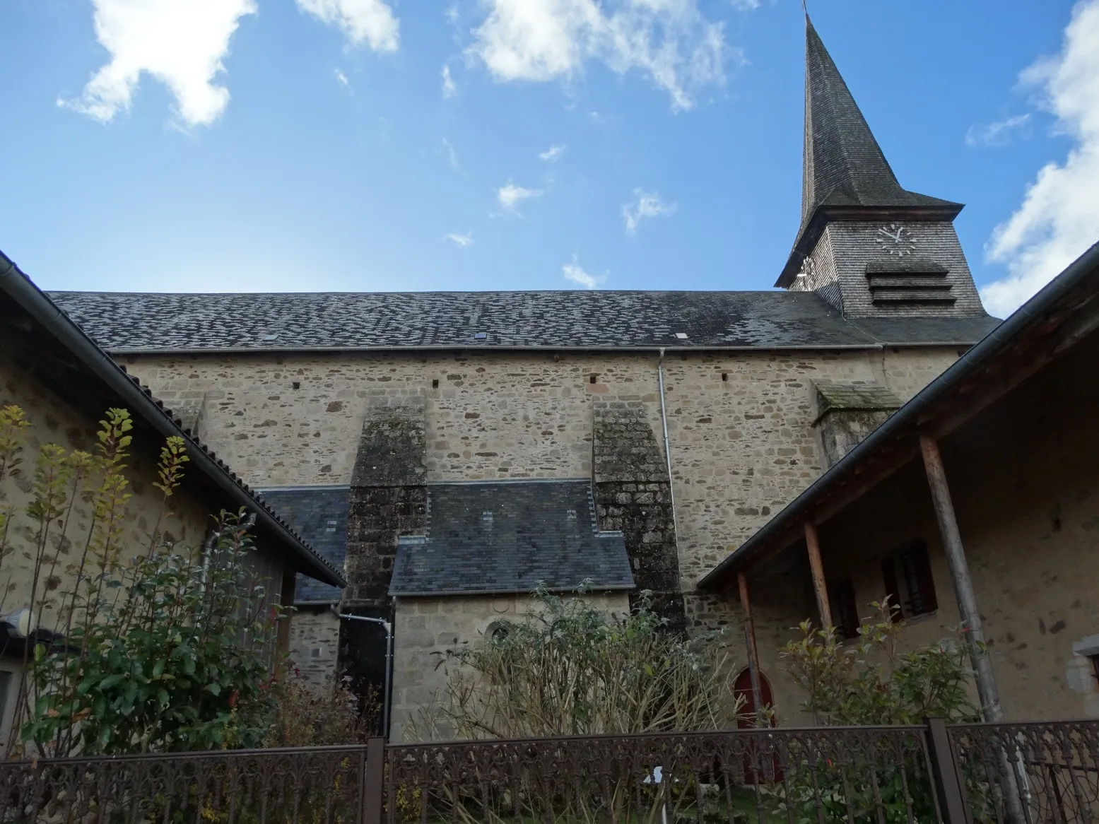 Photo showing: Église de l'Ordination-de-Saint-Martin de Bujaleuf