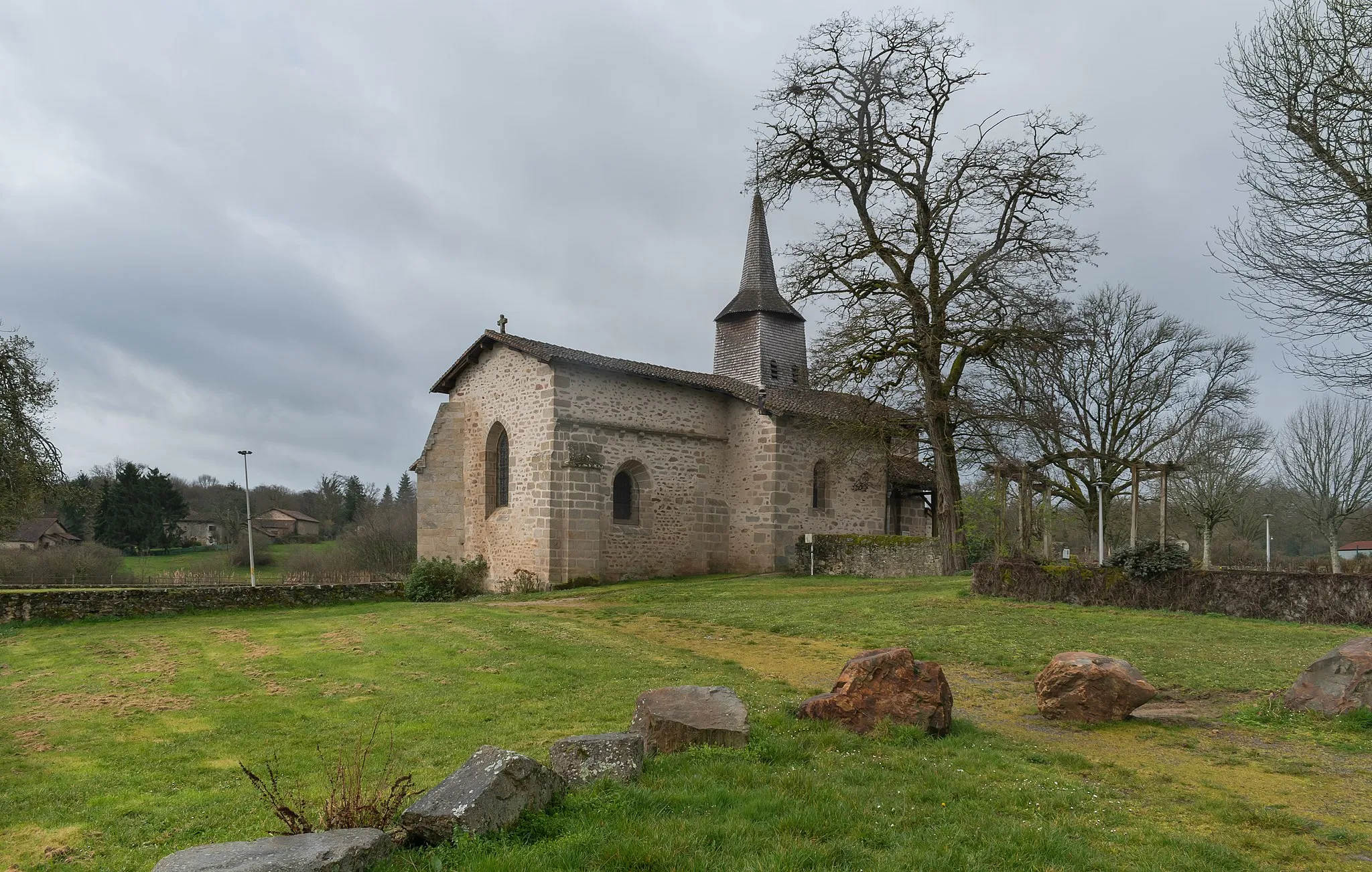 Photo showing: Saint Eligius church in Chaptelat, Haute-Vienne, France