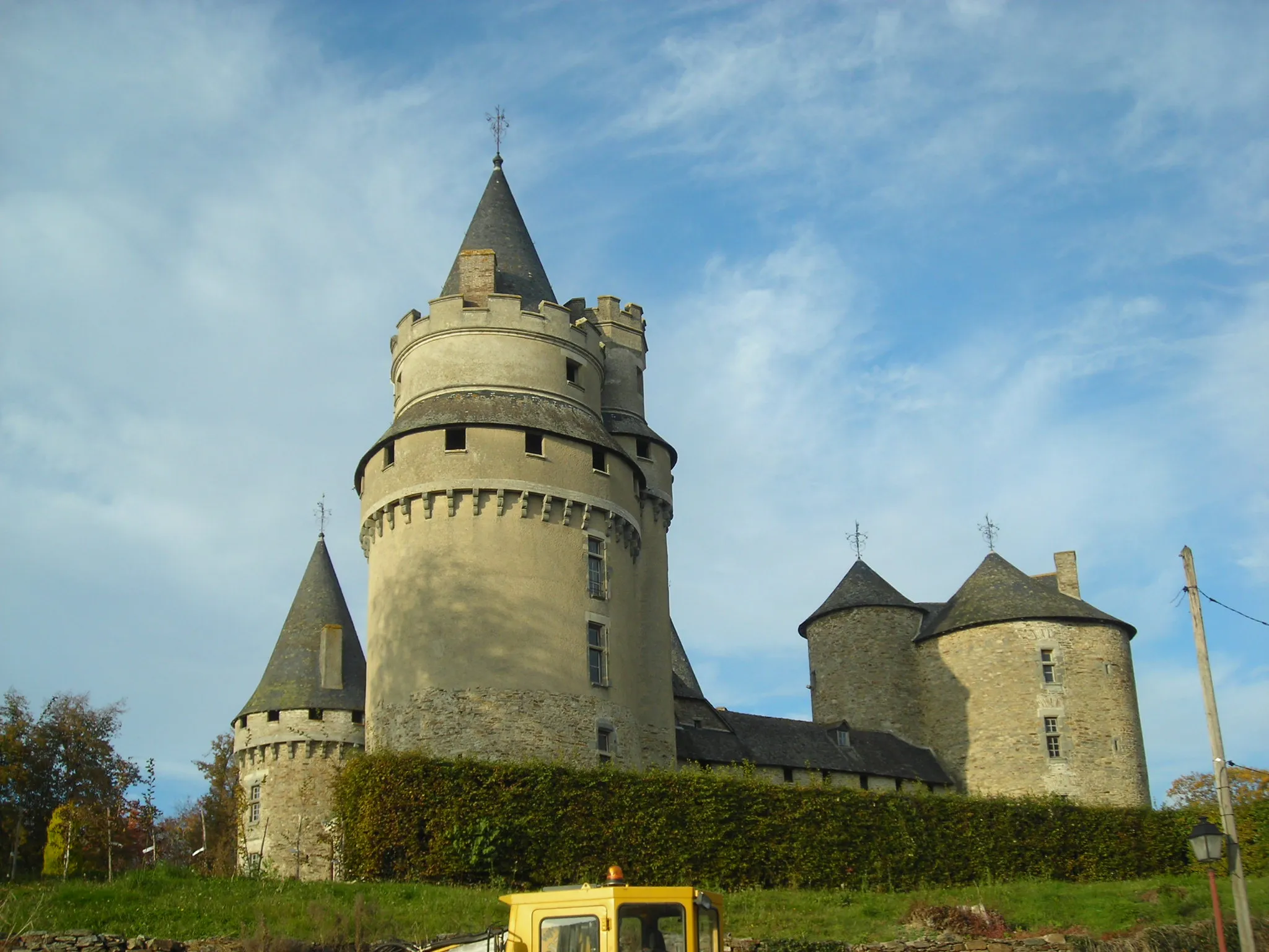 Photo showing: coussac chateau 2007