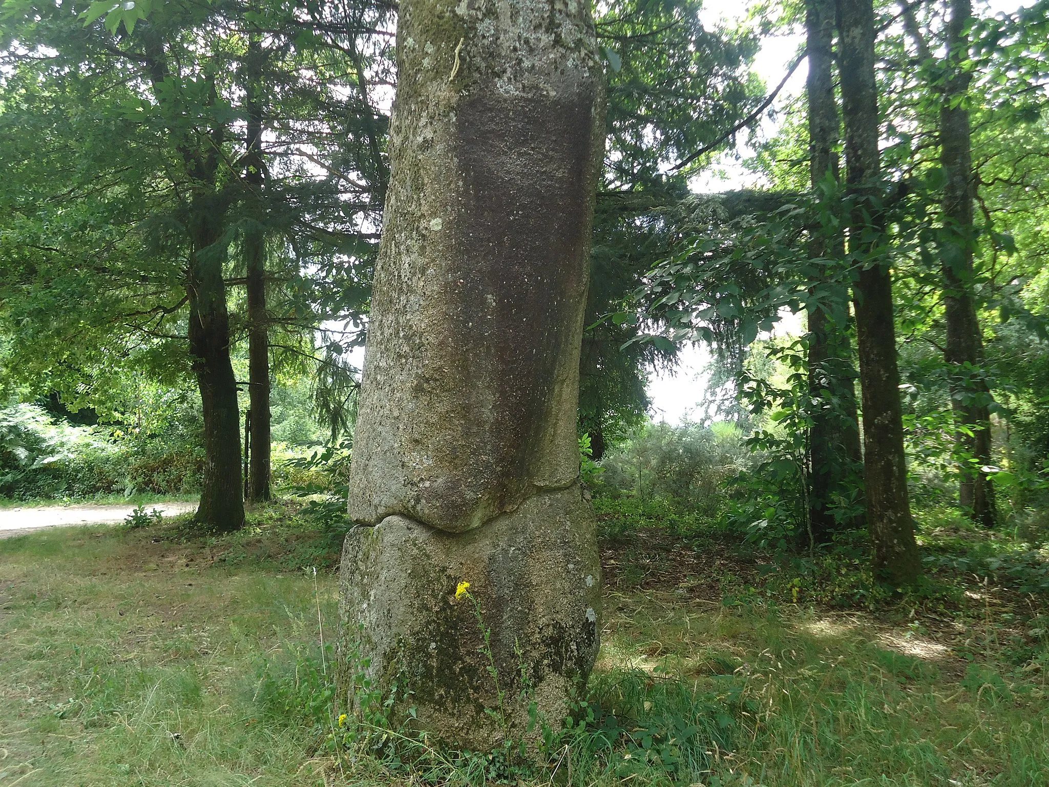 Photo showing: Menhir du Pic à Javerdat en Haute-Vienne