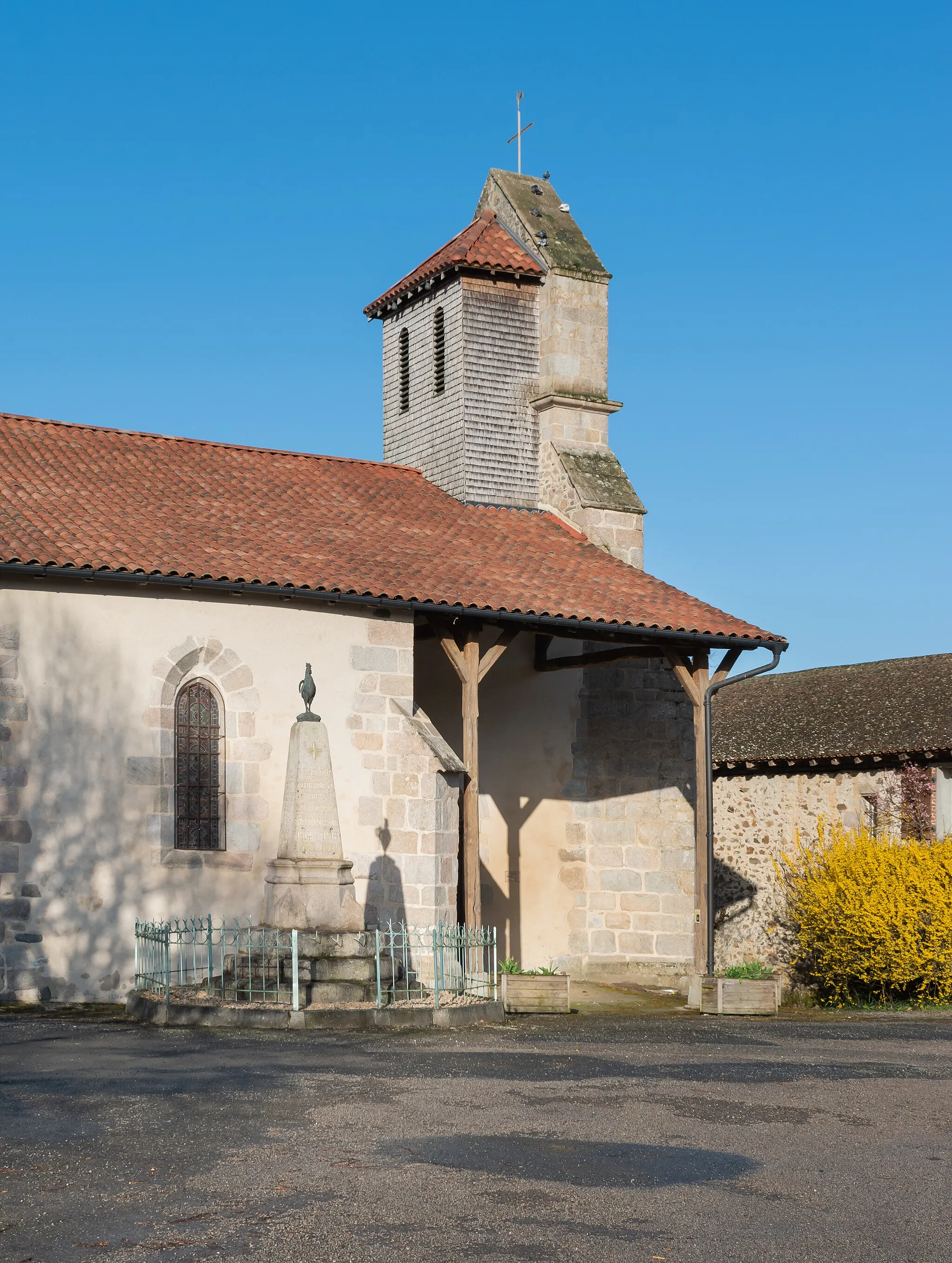 Photo showing: Saint Dionysius church in Meilhac, Haute-Vienne, France