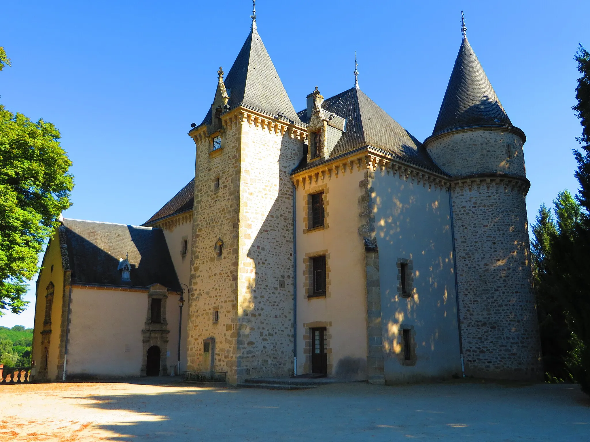 Photo showing: Nieul château
