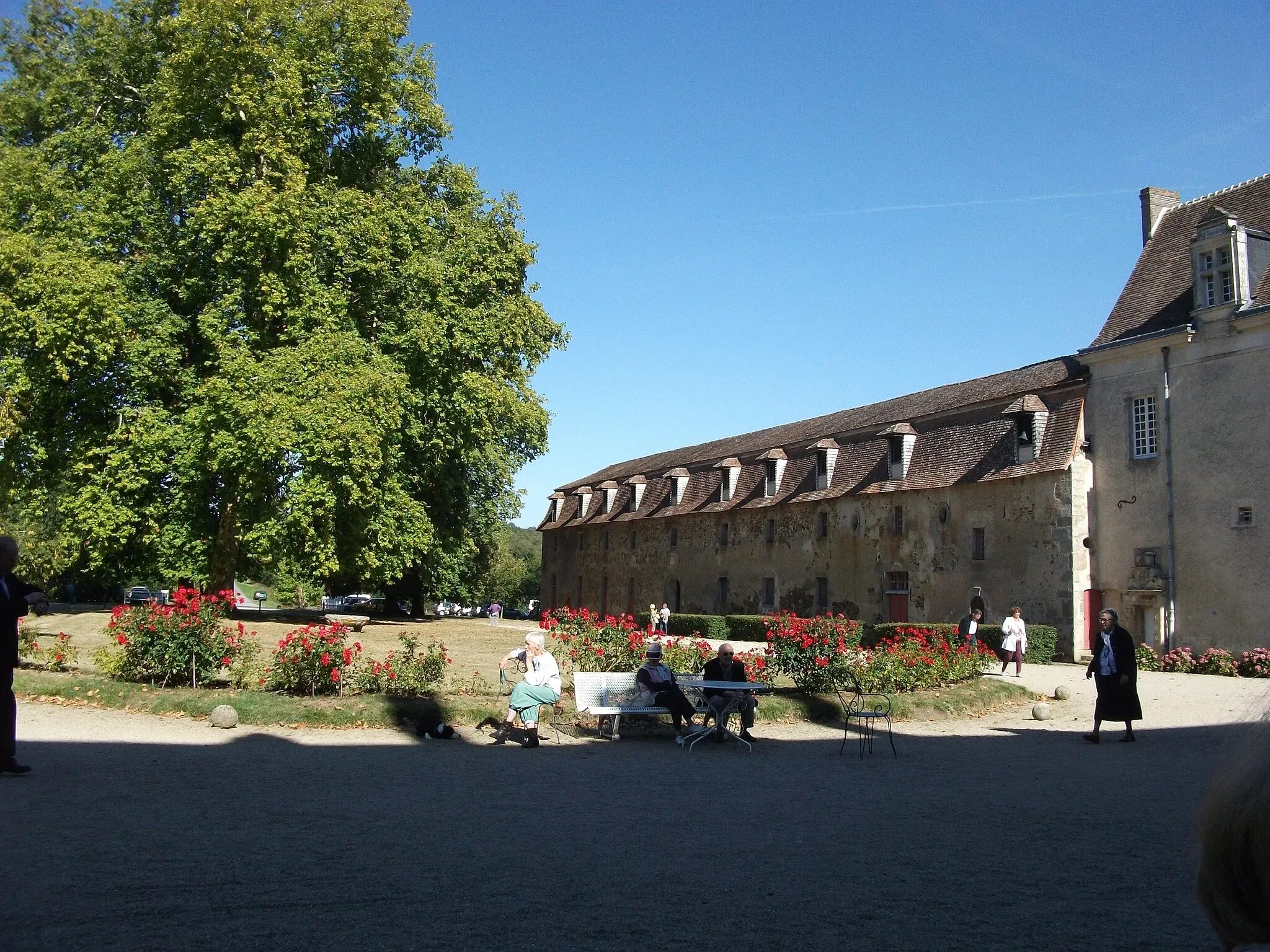 Photo showing: This building is indexed in the base Mérimée, a database of architectural heritage maintained by the French Ministry of Culture, under the reference PA00100405 .