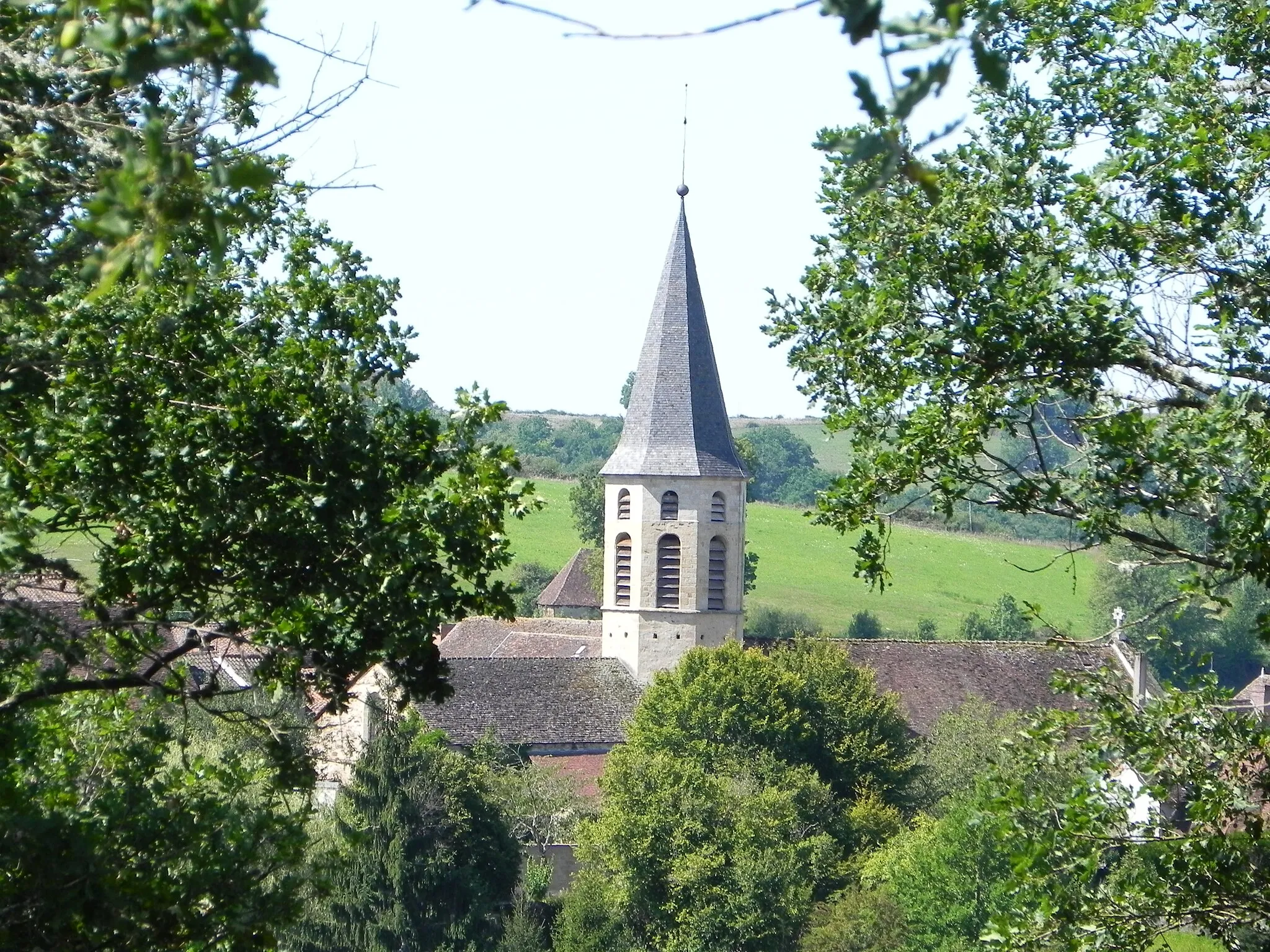 Photo showing: Circuit de randonnee autour de Pierre Buffiere, Poin de vue depuis la Maison abandonnee