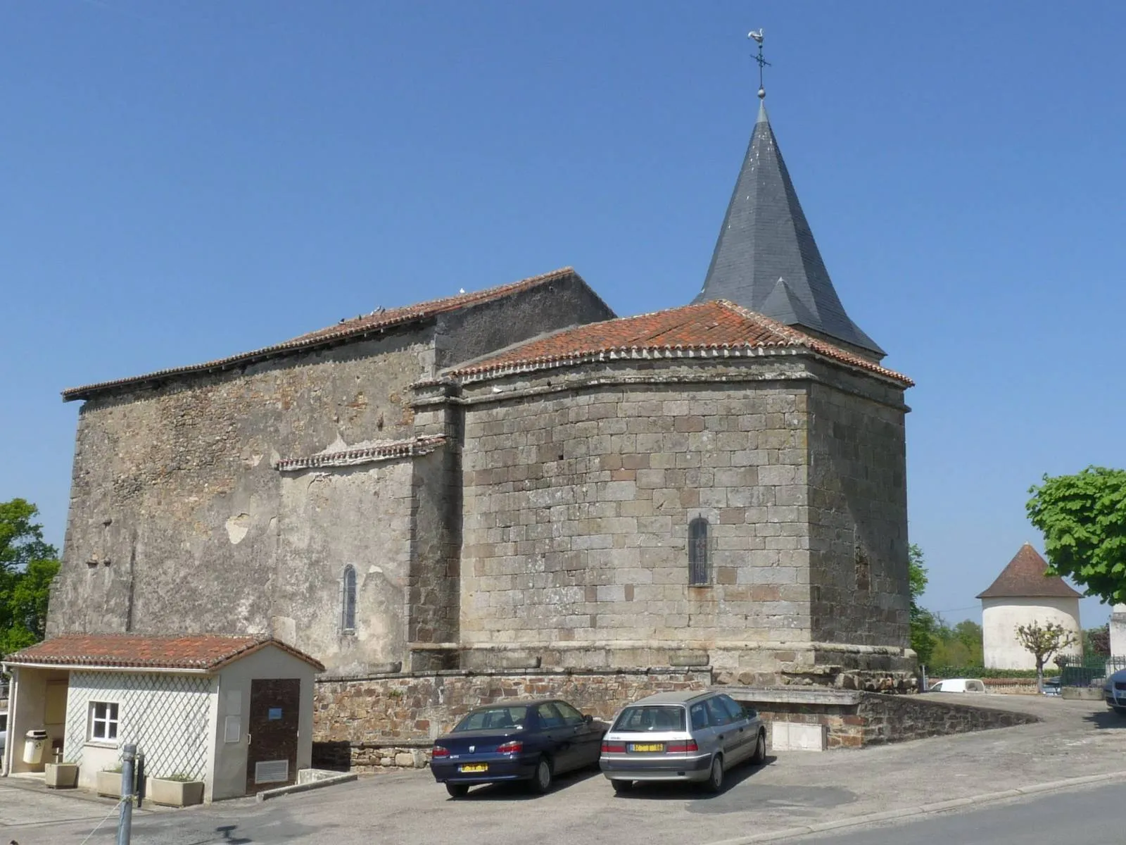 Photo showing: église de St-Christophe, Charente, France