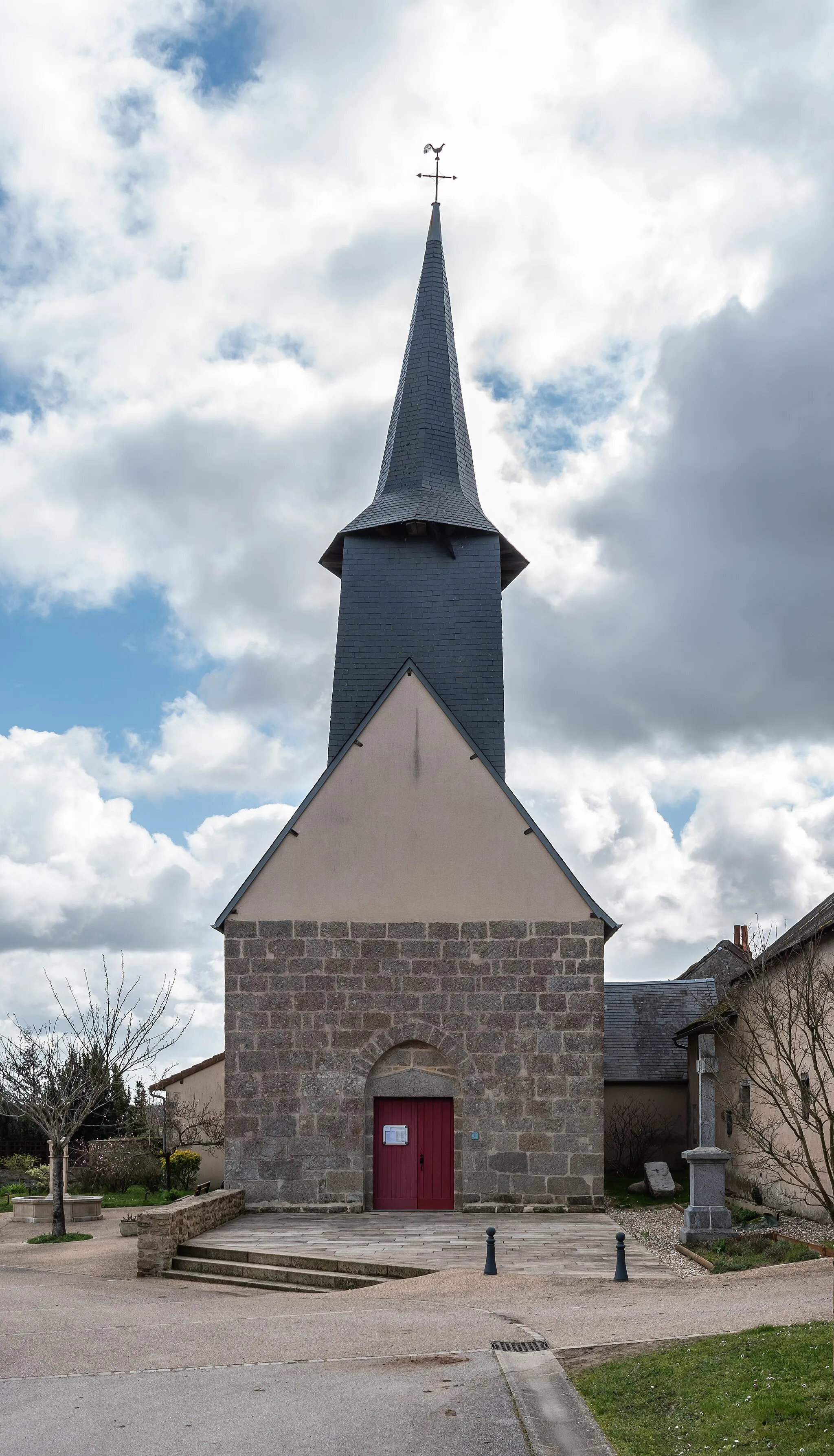 Photo showing: Saint Symphorian church in Tersannes, Haute-Vienne, France