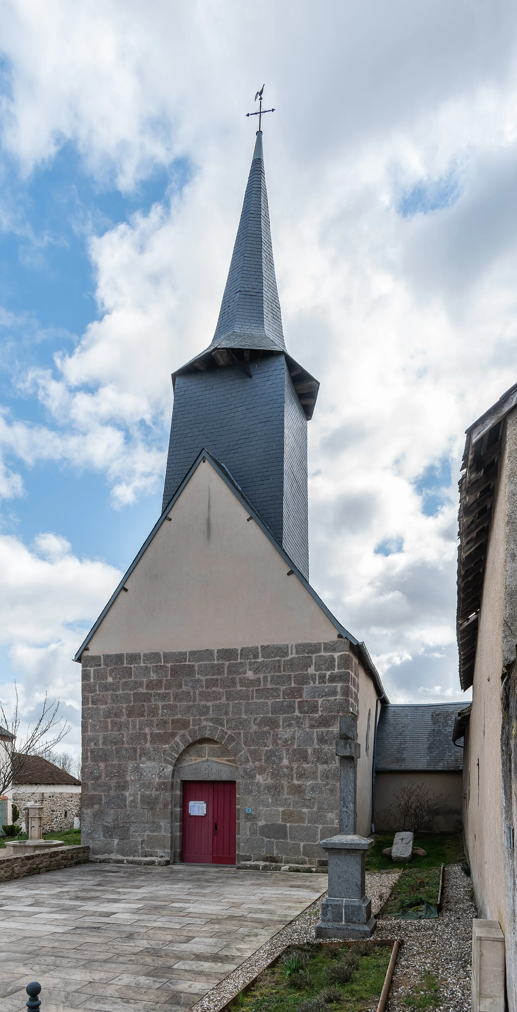 Photo showing: Saint Symphorian church in Tersannes, Haute-Vienne, France