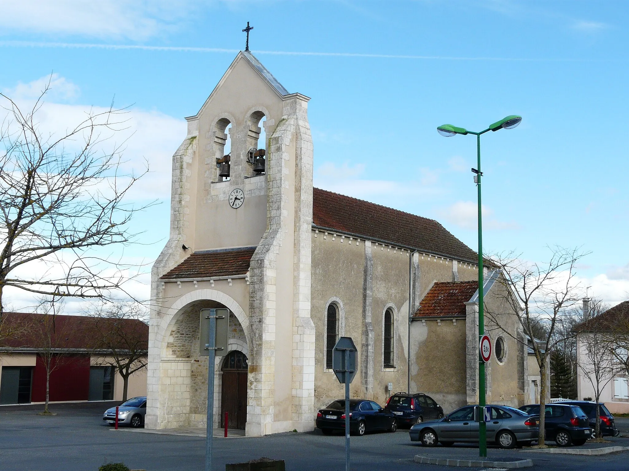 Photo showing: L'église de Saint-Maurice-les-Brousses, Haute-Vienne, France.