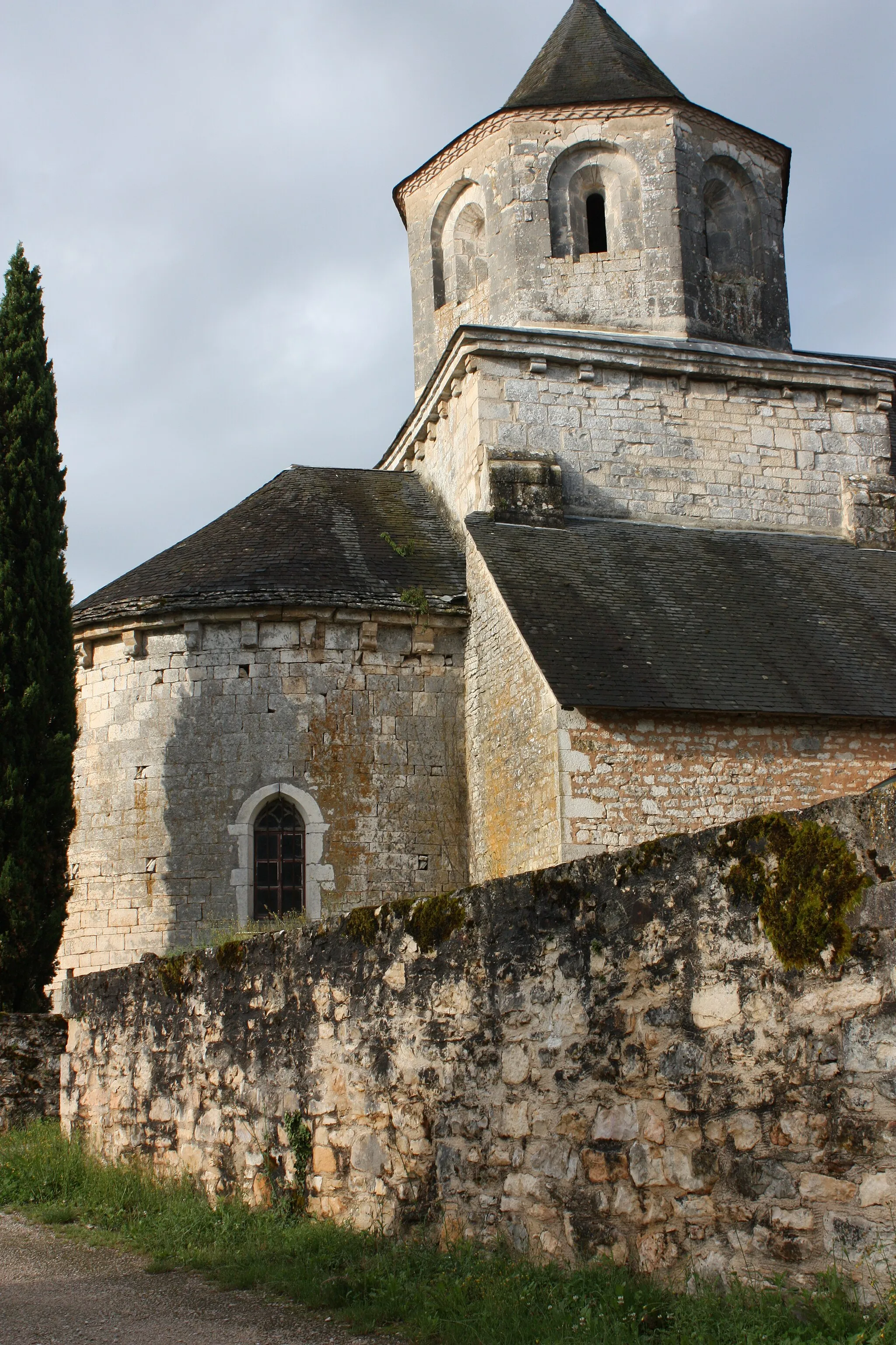 Photo showing: Rignac - Eglise Saint-Victor, commune de Couzance, Lot